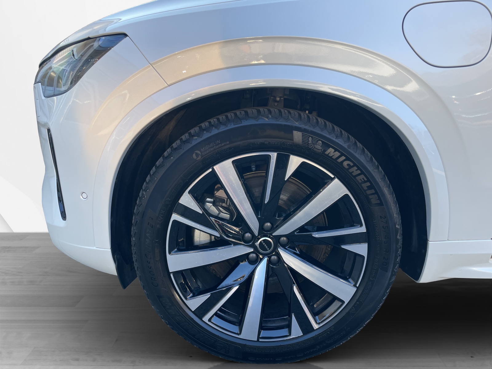 VOLVO XC90 2.0 T8 TE Plus Dark eAWD-image-8