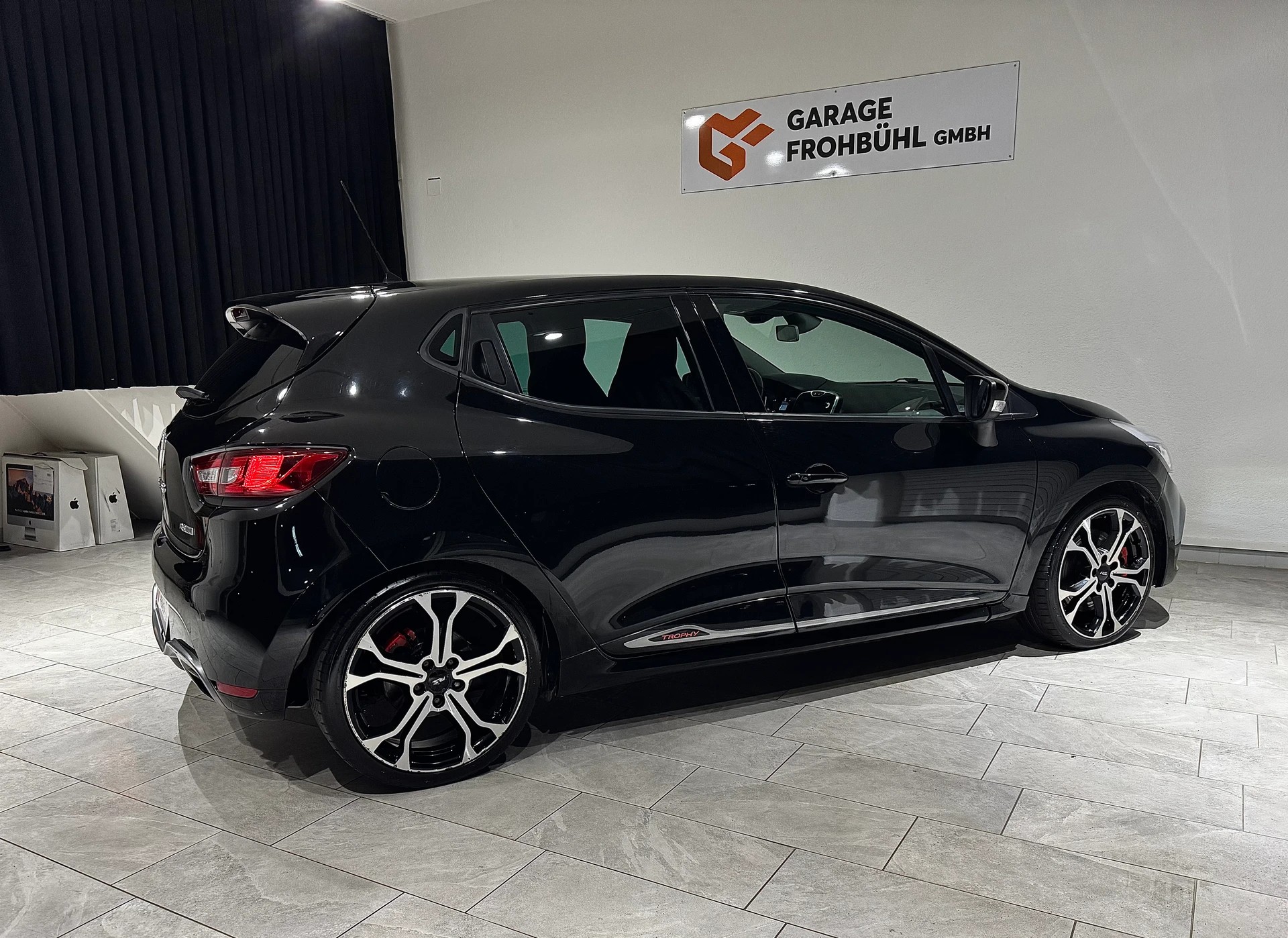 RENAULT Clio 1.6 T RS 220 Trophy EDC-image-7