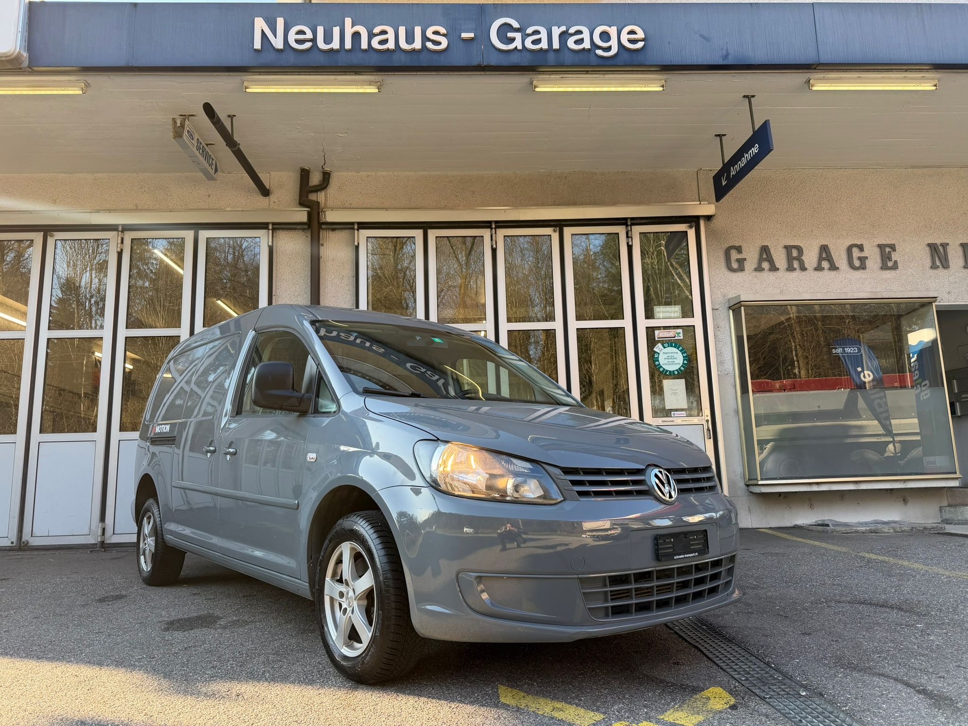 VW Caddy Maxi 2.0 TDI 4Motion-image-0
