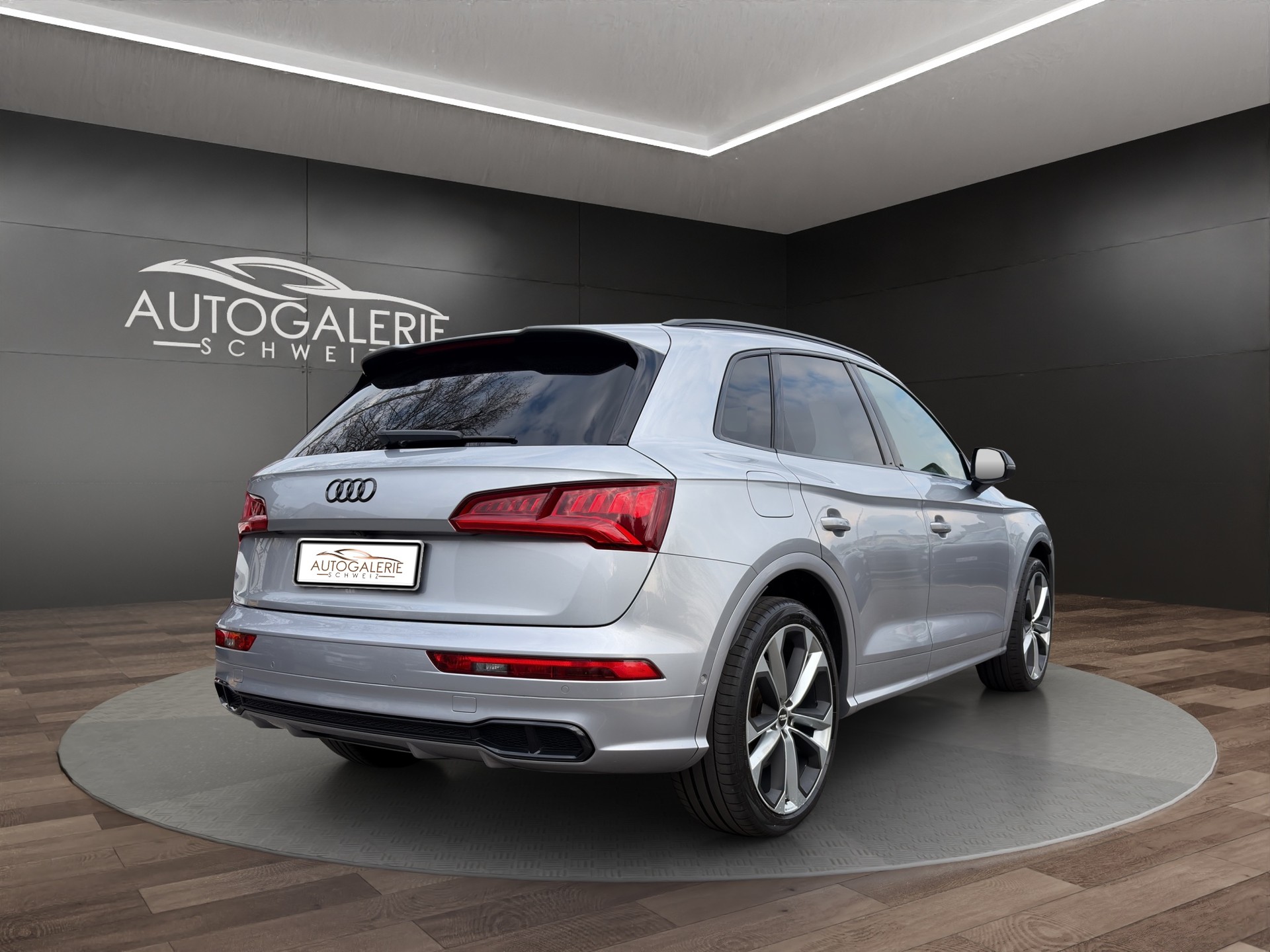 AUDI SQ5 TDI quattro | CH | Sportsitz Plus | Panorama | Black Paket | HeadUp | Bang & Olufsen | Feinnappa | AHK-image-4