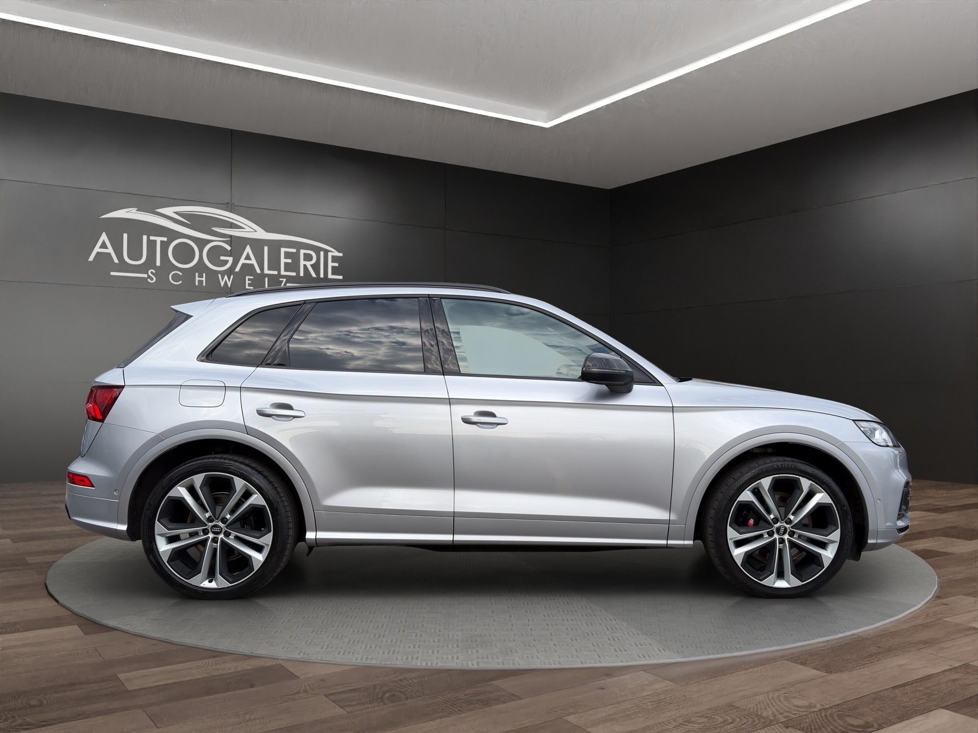 AUDI SQ5 TDI quattro | CH | Sportsitz Plus | Panorama | Black Paket | HeadUp | Bang & Olufsen | Feinnappa | AHK-image-5