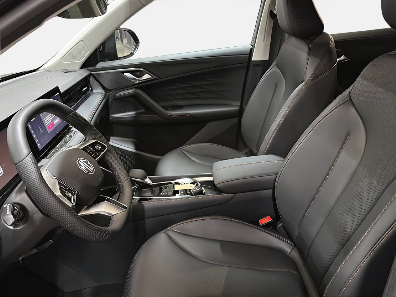 MG HS 1.5 Hybrid Luxury-image-13