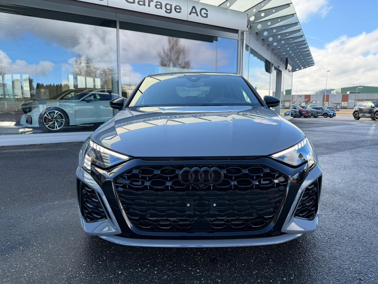 AUDI RS3 Limousine 2.5 TSI quattro S-tronic-image-7