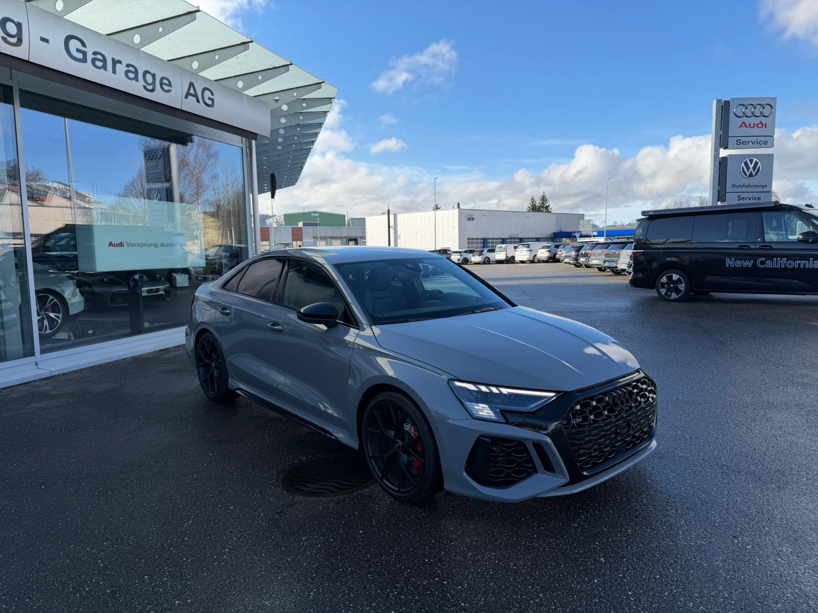 AUDI RS3 Limousine 2.5 TSI quattro S-tronic-image-6