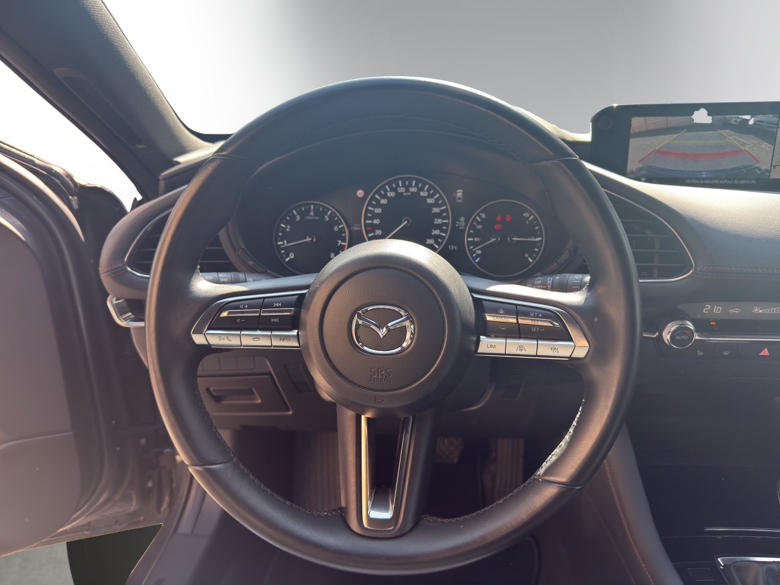 MAZDA 3 Hatchback SKYACTIV-X M Hybrid 186 Homura Automat-image-13