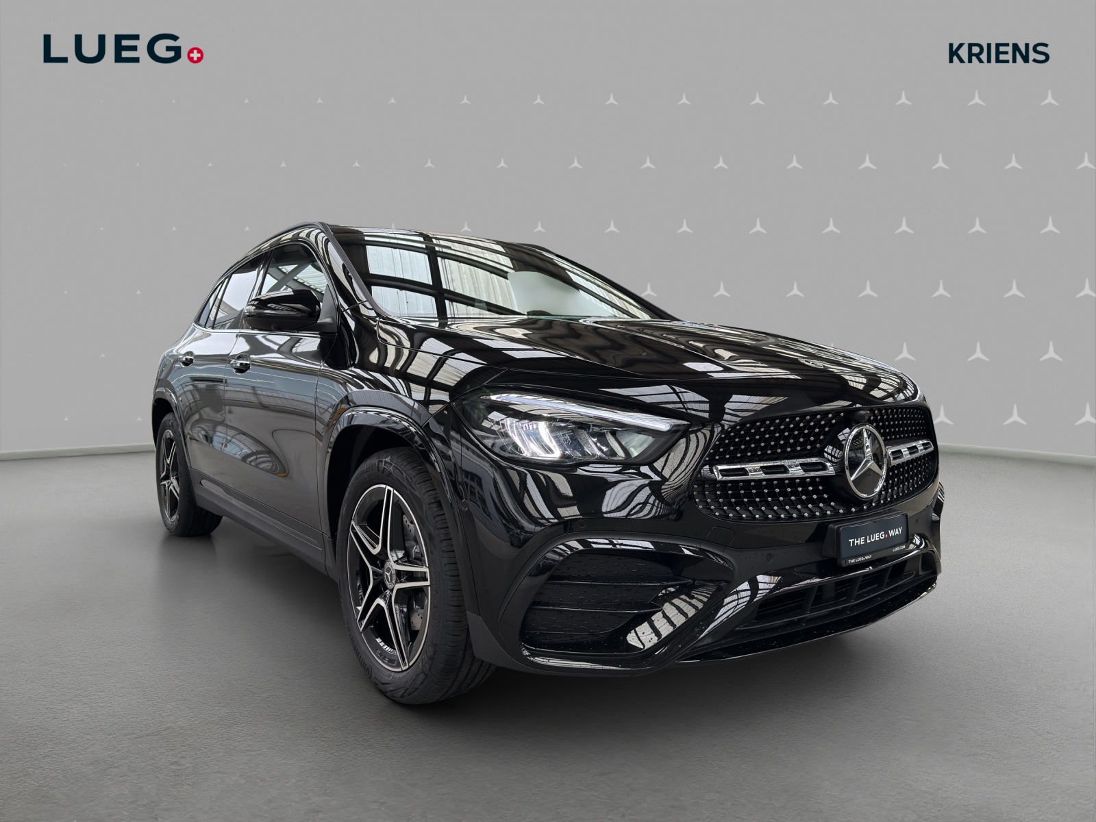 MERCEDES-BENZ GLA 200 - AMG / DISTRONIC / 360 Grad Kamera / Soundsystem-image-6
