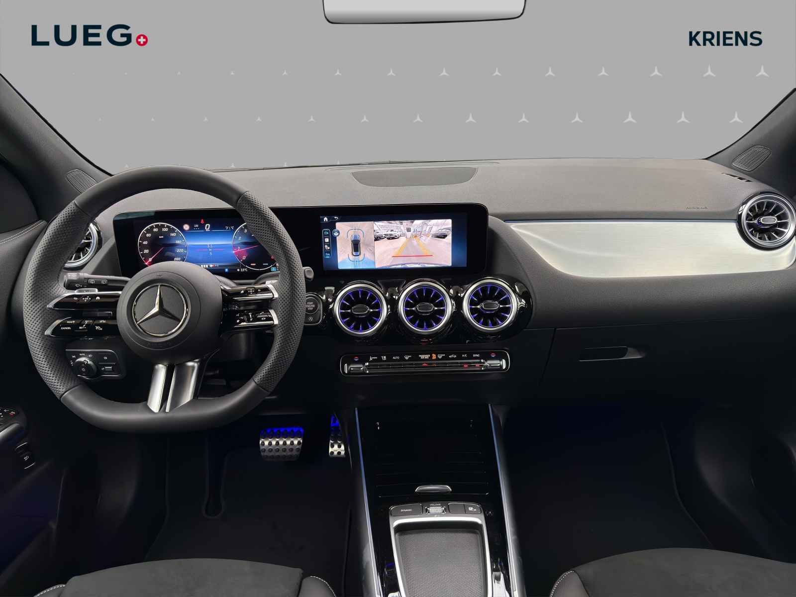 MERCEDES-BENZ GLA 200 - AMG / DISTRONIC / 360 Grad Kamera / Soundsystem-image-11