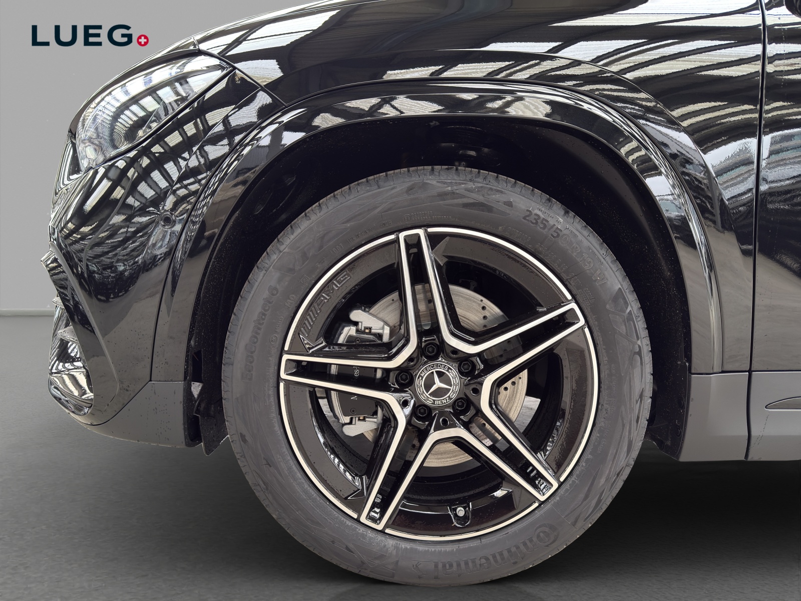 MERCEDES-BENZ GLA 200 - AMG / DISTRONIC / 360 Grad Kamera / Soundsystem-image-8