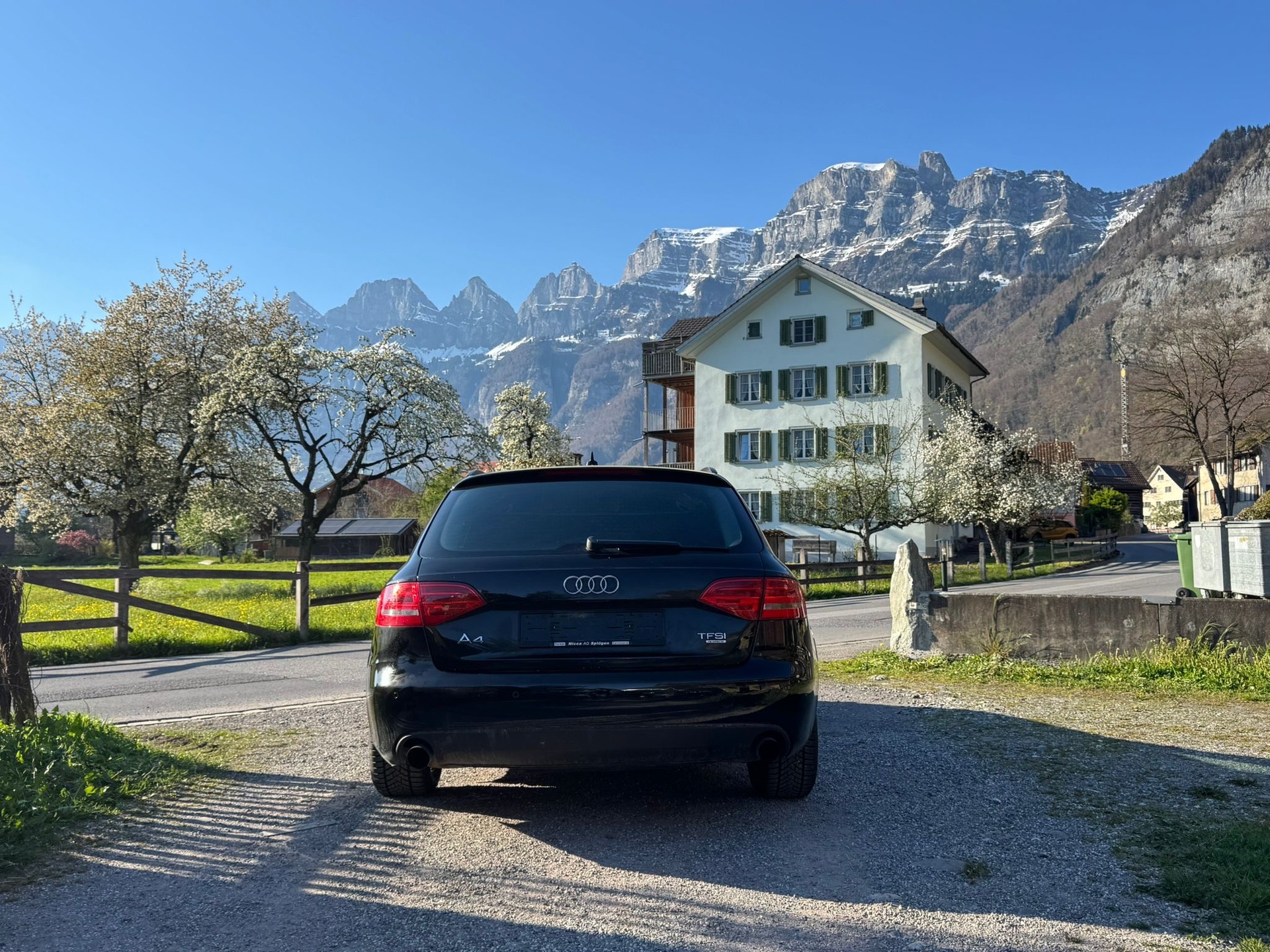 AUDI A4 Avant 2.0 TFSI quattro-image-5