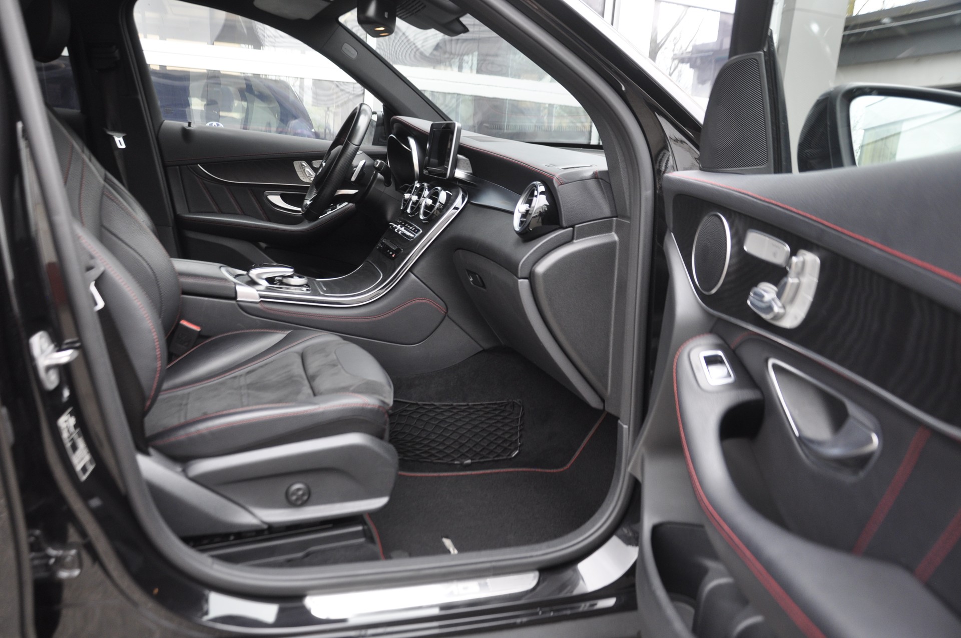 MERCEDES-BENZ GLC 43 AMG 4Matic 9G-Tronic-image-6