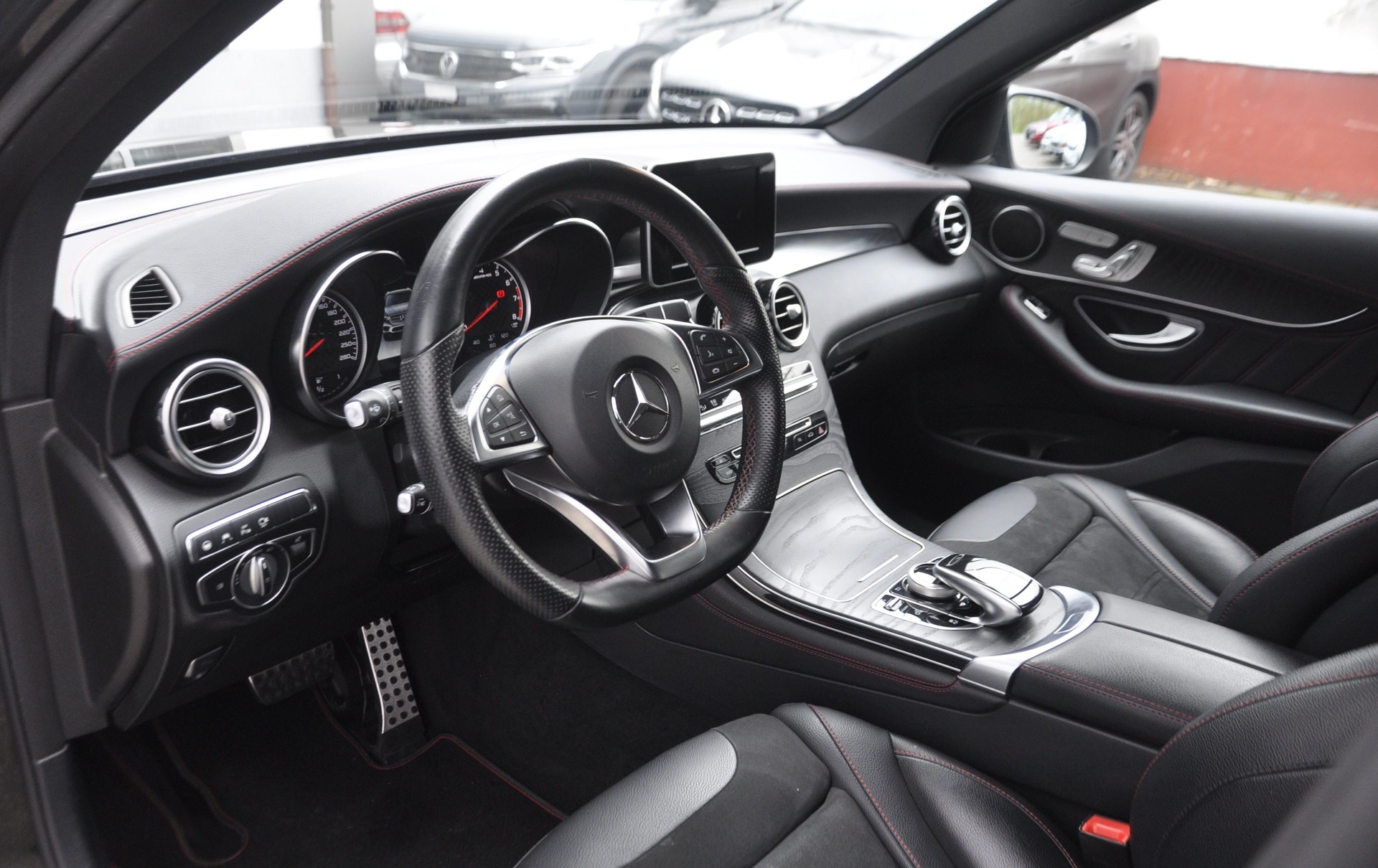 MERCEDES-BENZ GLC 43 AMG 4Matic 9G-Tronic-image-5