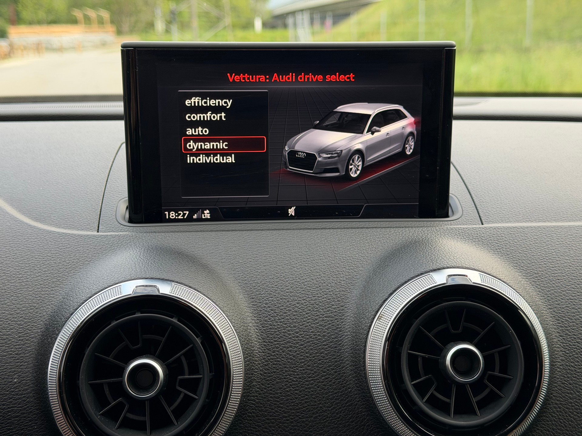 AUDI S3 Sportback 2.0 TFSI quattro S-tronic | Facelift | CH Auto Inkl. Garantie |-image-15