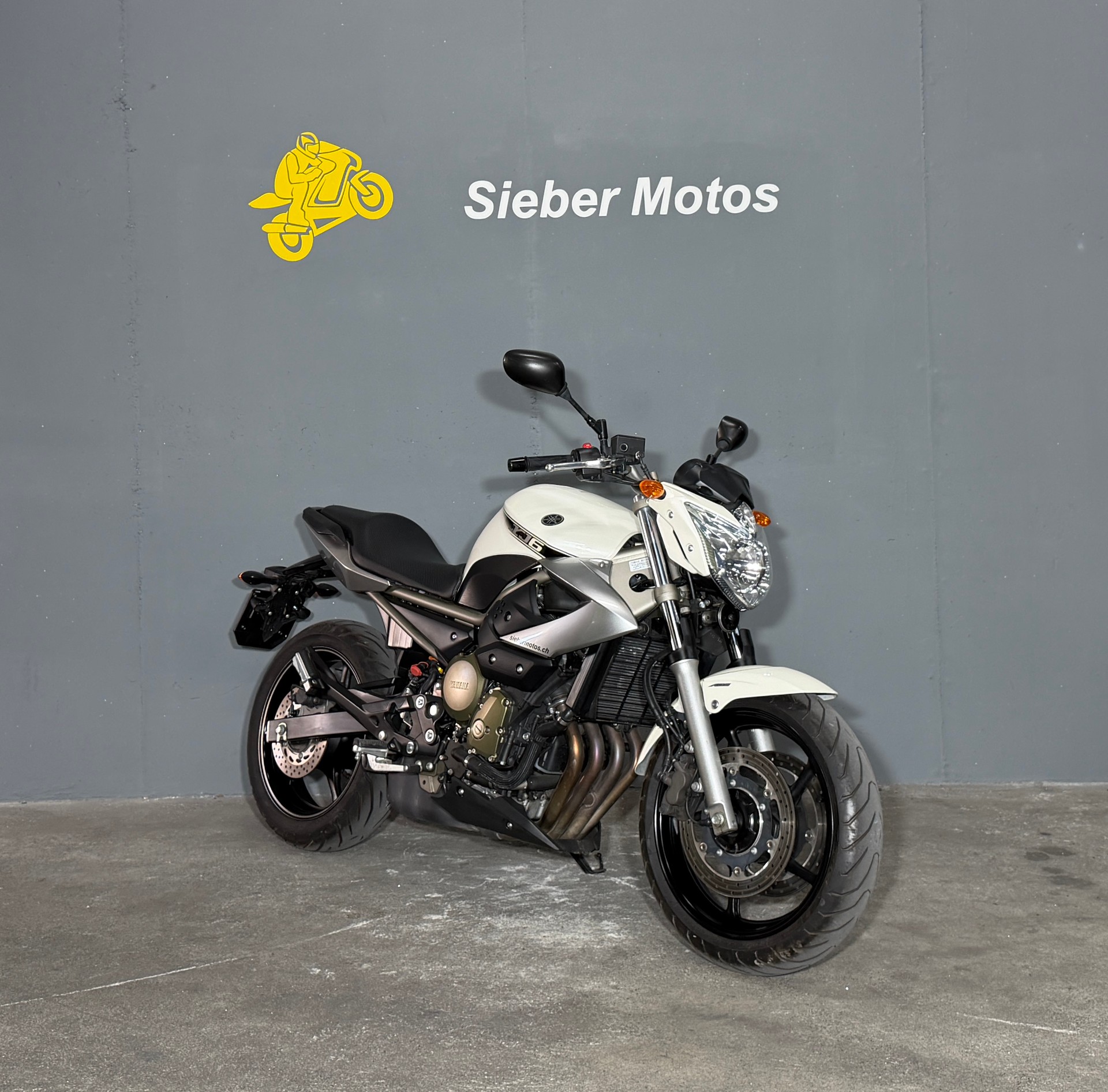 YAMAHA XJ 6 N ABS-showroom-element-1