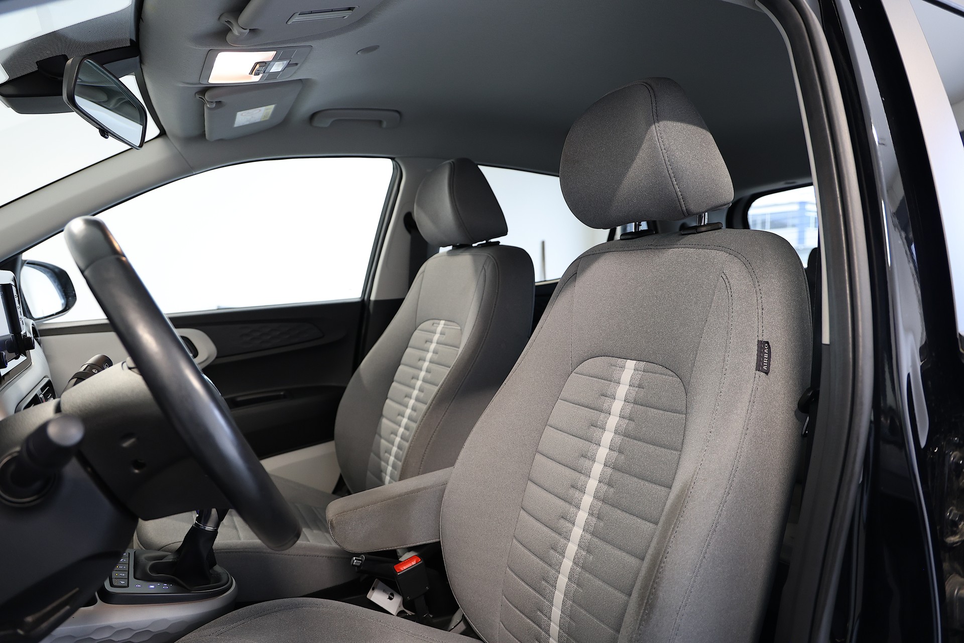 HYUNDAI i10 1.2 Amplia Automat-image-7
