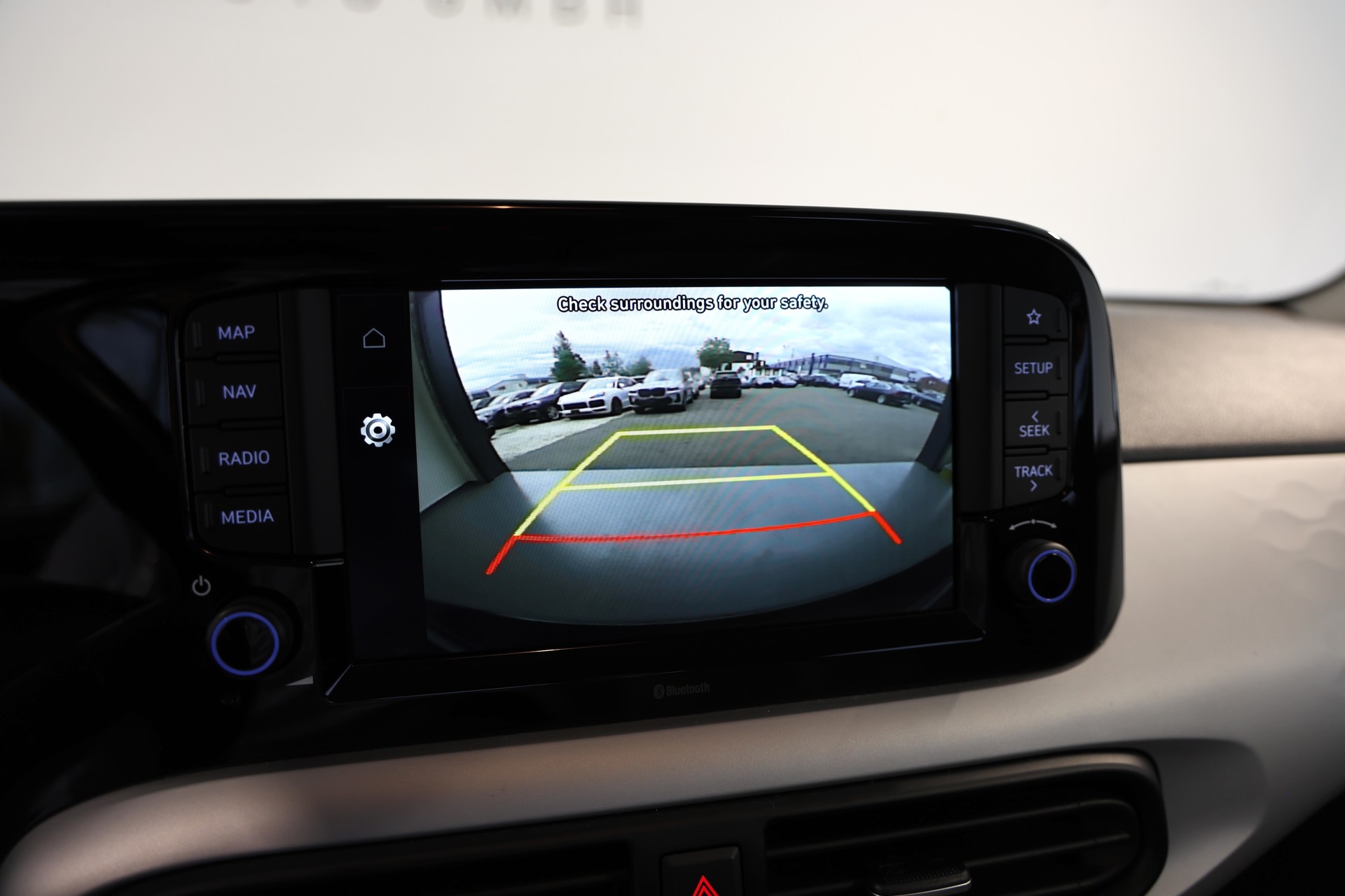 HYUNDAI i10 1.2 Amplia Automat-image-14
