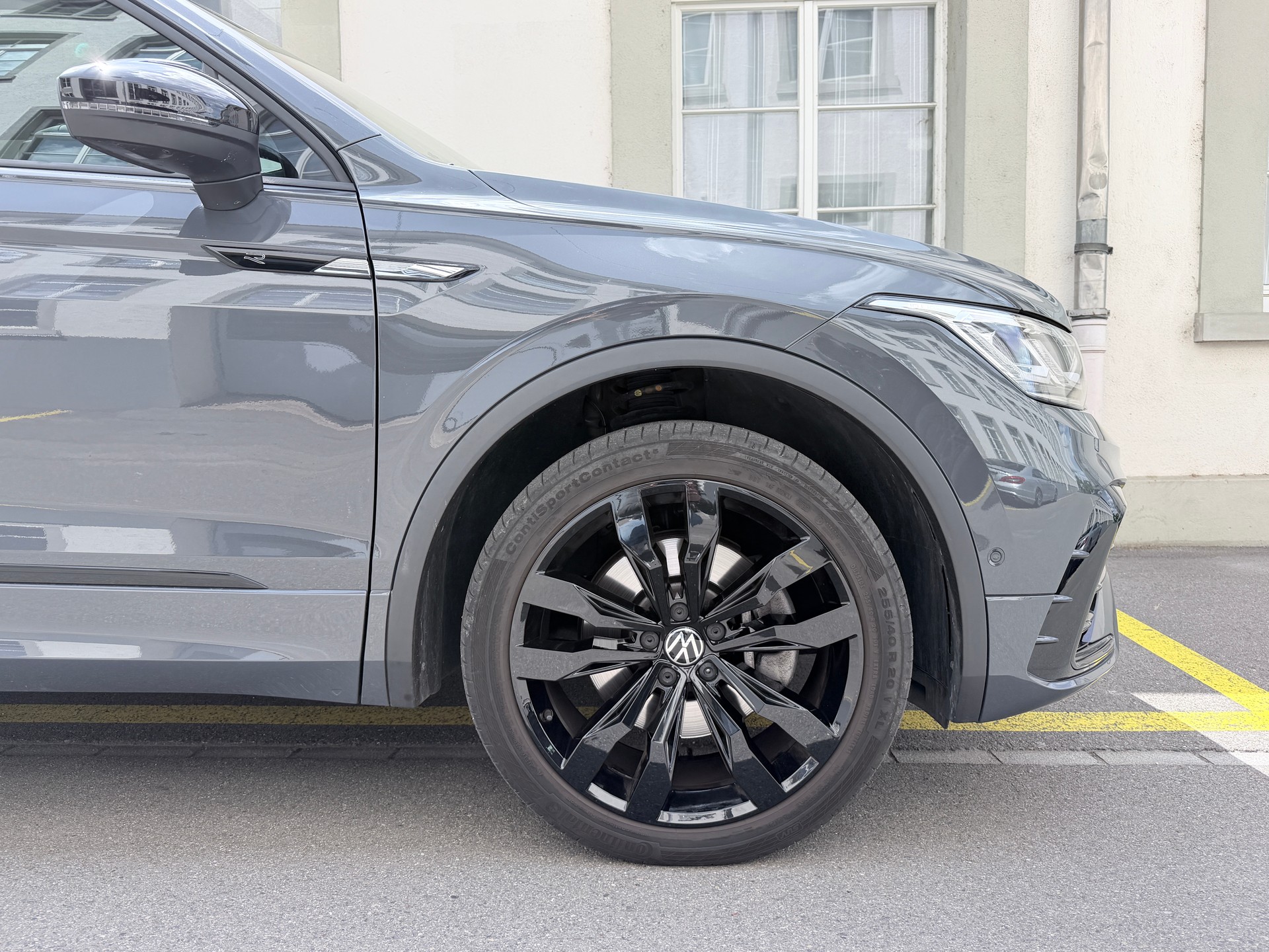 VW Tiguan 2.0TSI R-Line 4Motion DSG-image-12