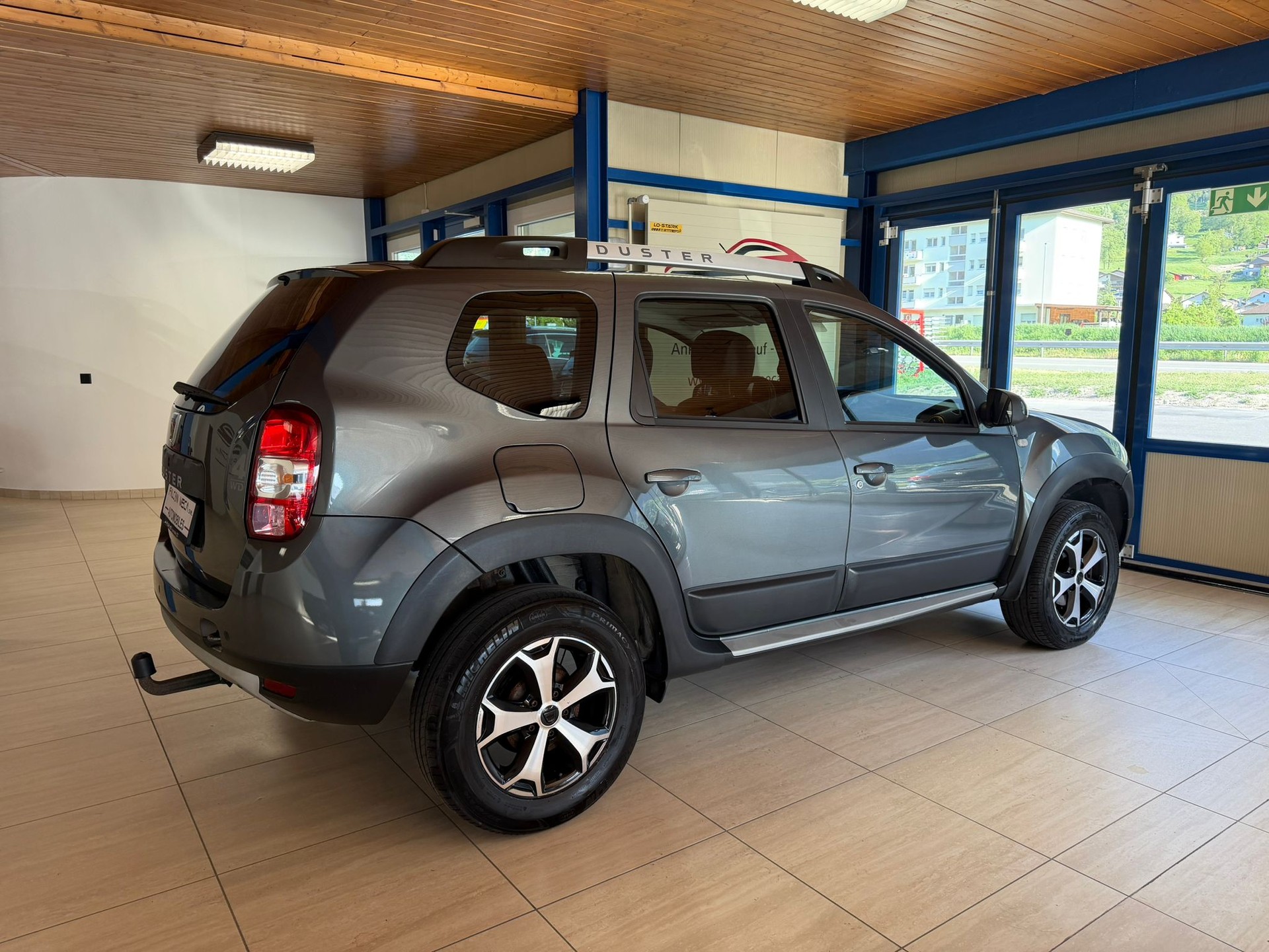 DACIA Duster 1.2 T Ambiance 4x4-image-12