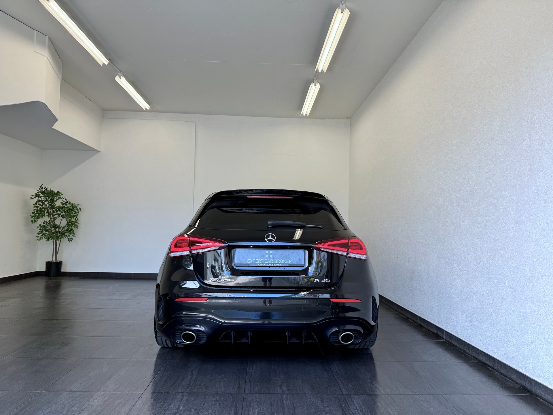 MERCEDES-BENZ A 35 AMG 4Matic Speedshift-image-10