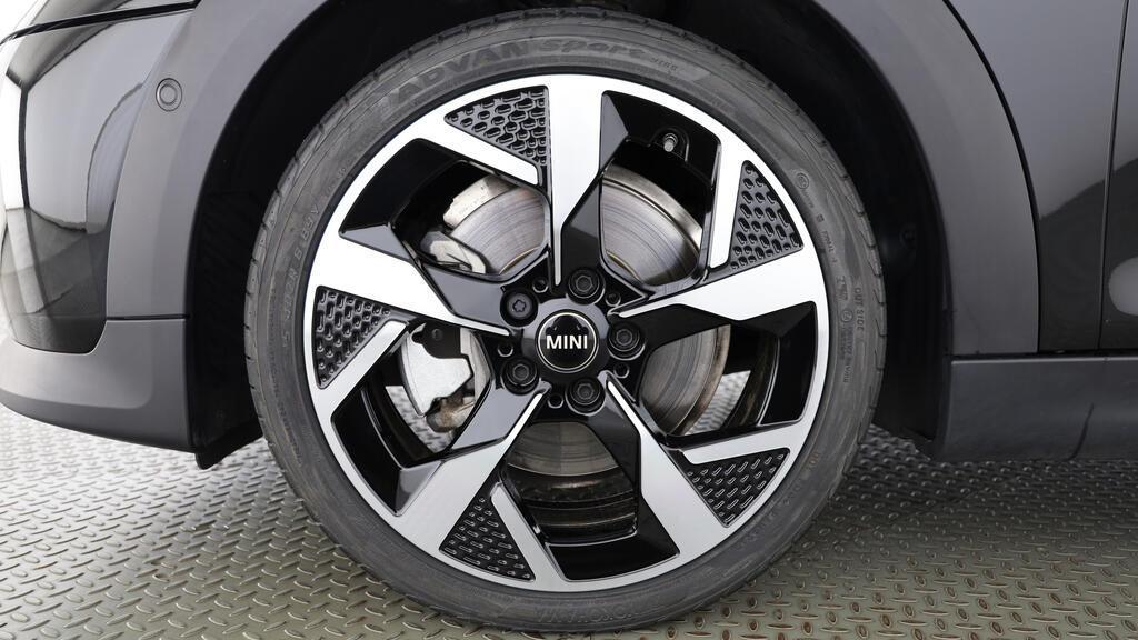 MINI Cooper 5 door C-image-10