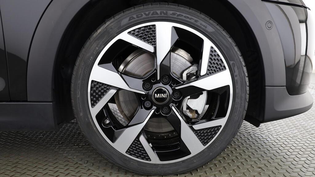 MINI Cooper 5 door C-image-7