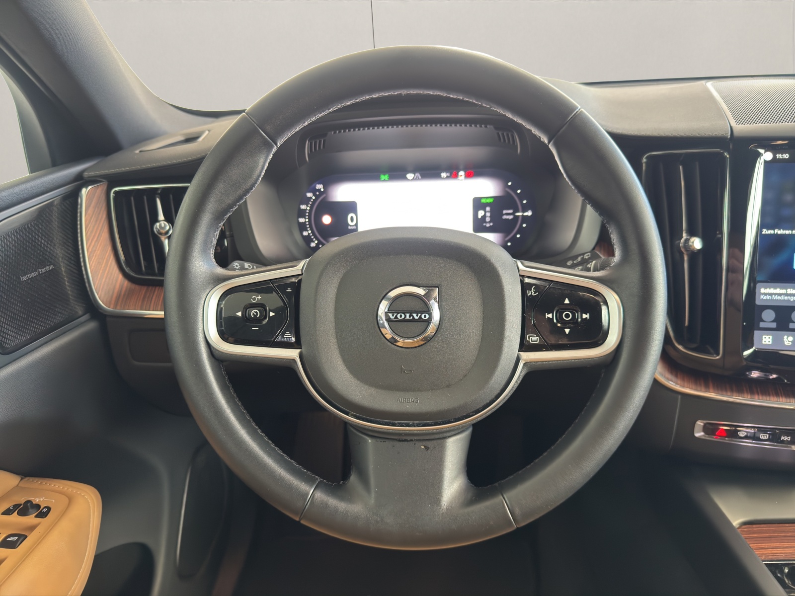 VOLVO XC60 2.0 T6 TE Ultimate Bright eAWD-image-10