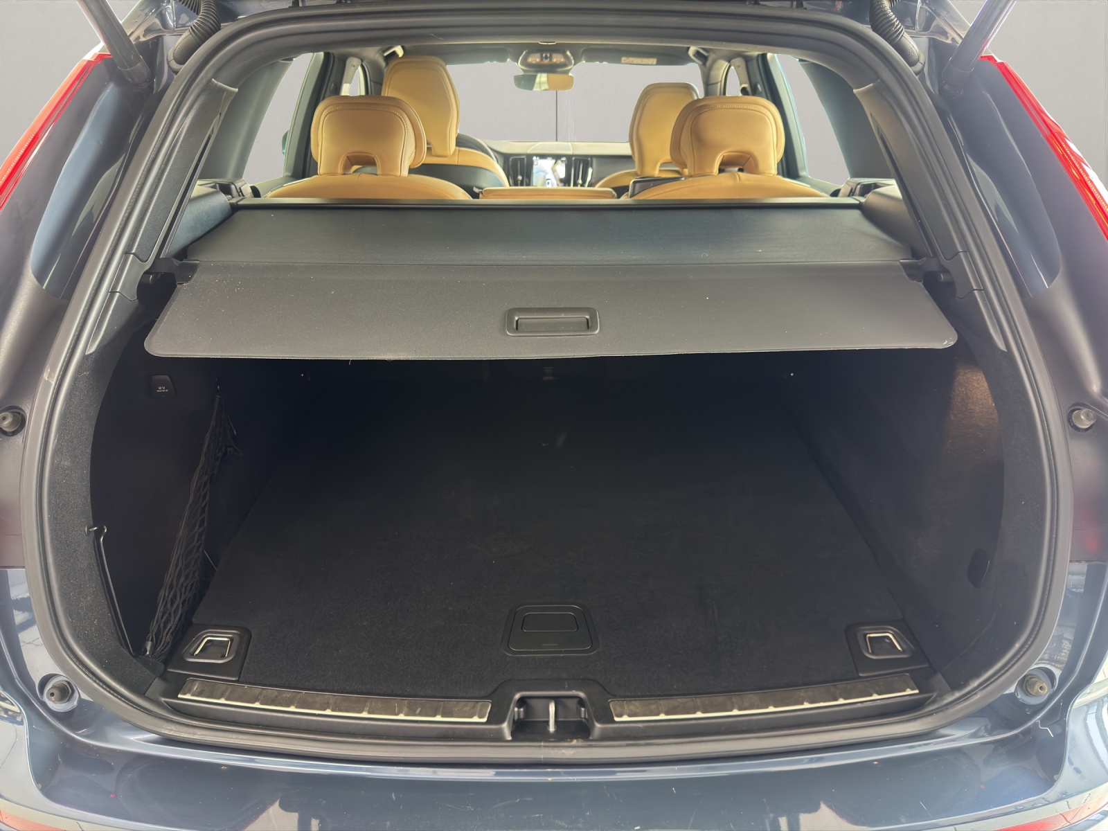 VOLVO XC60 2.0 T6 TE Ultimate Bright eAWD-image-14