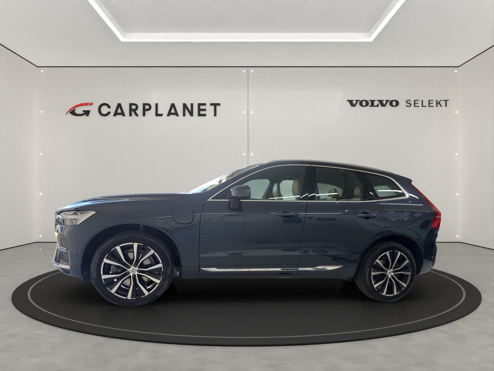 VOLVO XC60 2.0 T6 TE Ultimate Bright eAWD-showroom-element-1