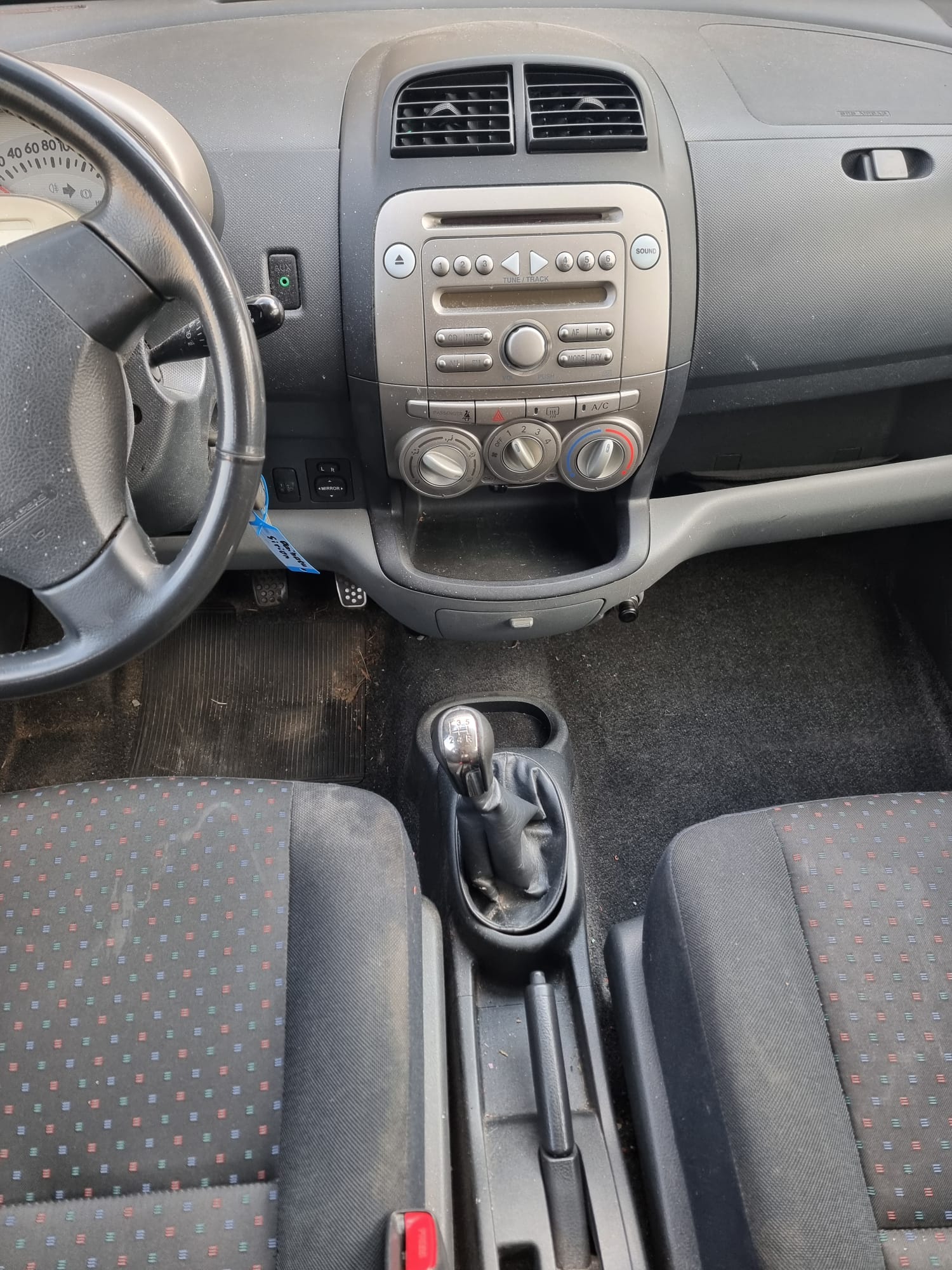 DAIHATSU Sirion 1.3 eco-4WD-image-8