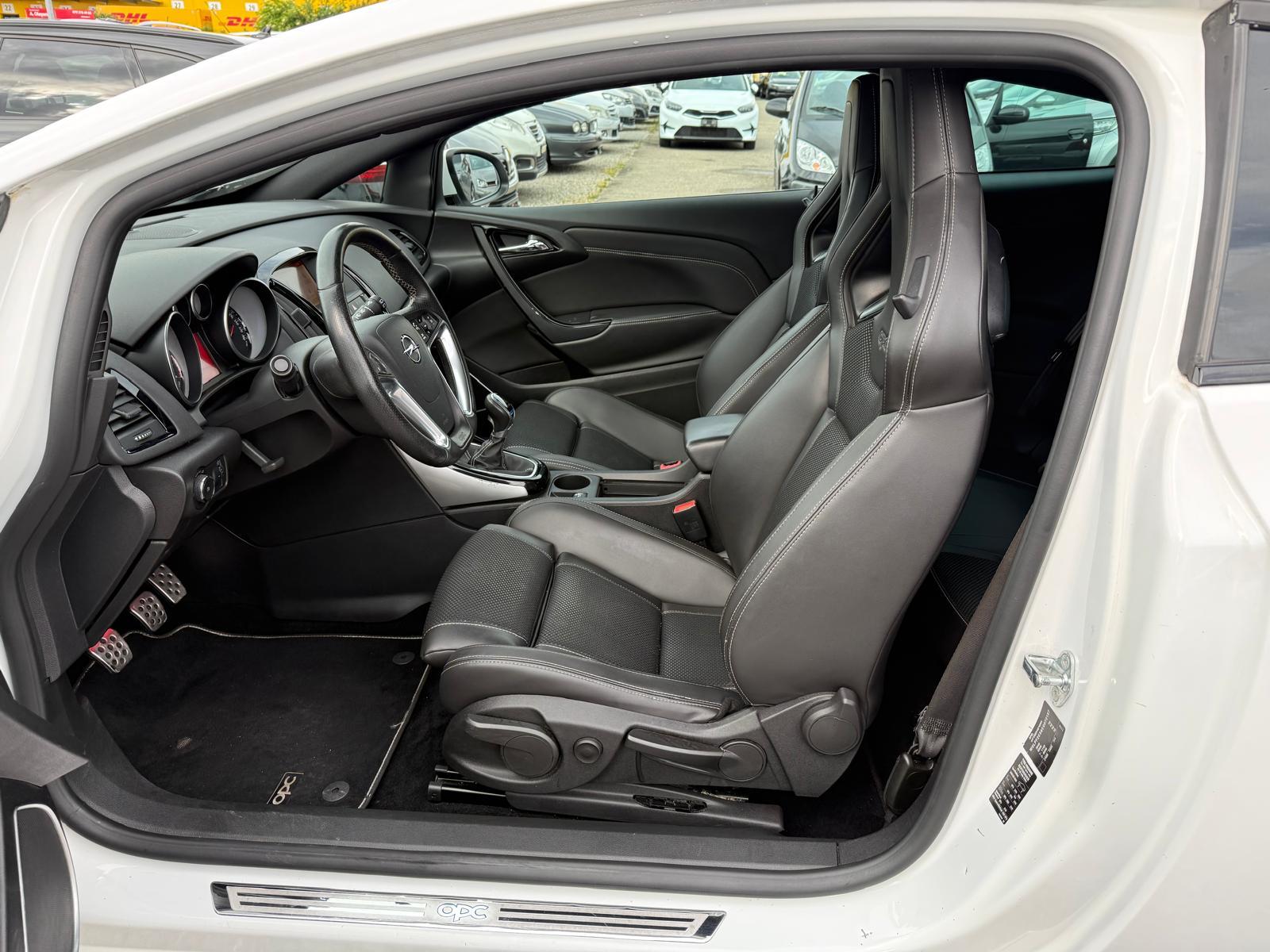 OPEL Astra GTC 2.0i Turbo OPC S/S-image-8
