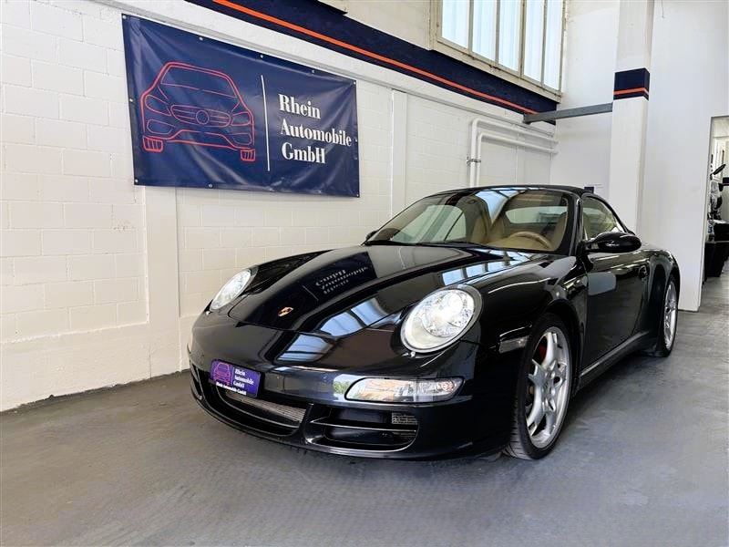 PORSCHE 911 Cabrio Carrera 4S
