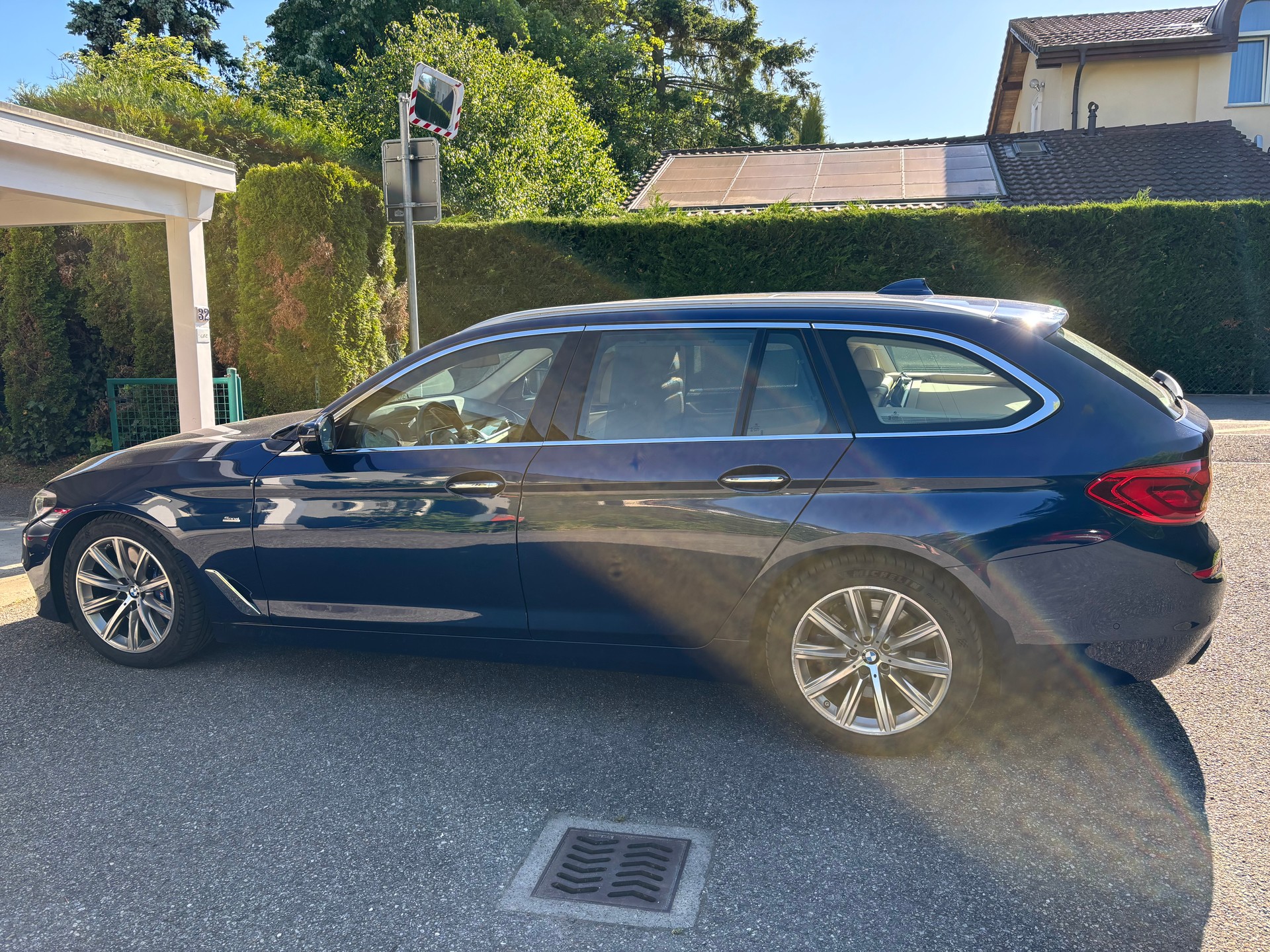 BMW 540i xDrive Sport Line-image-0