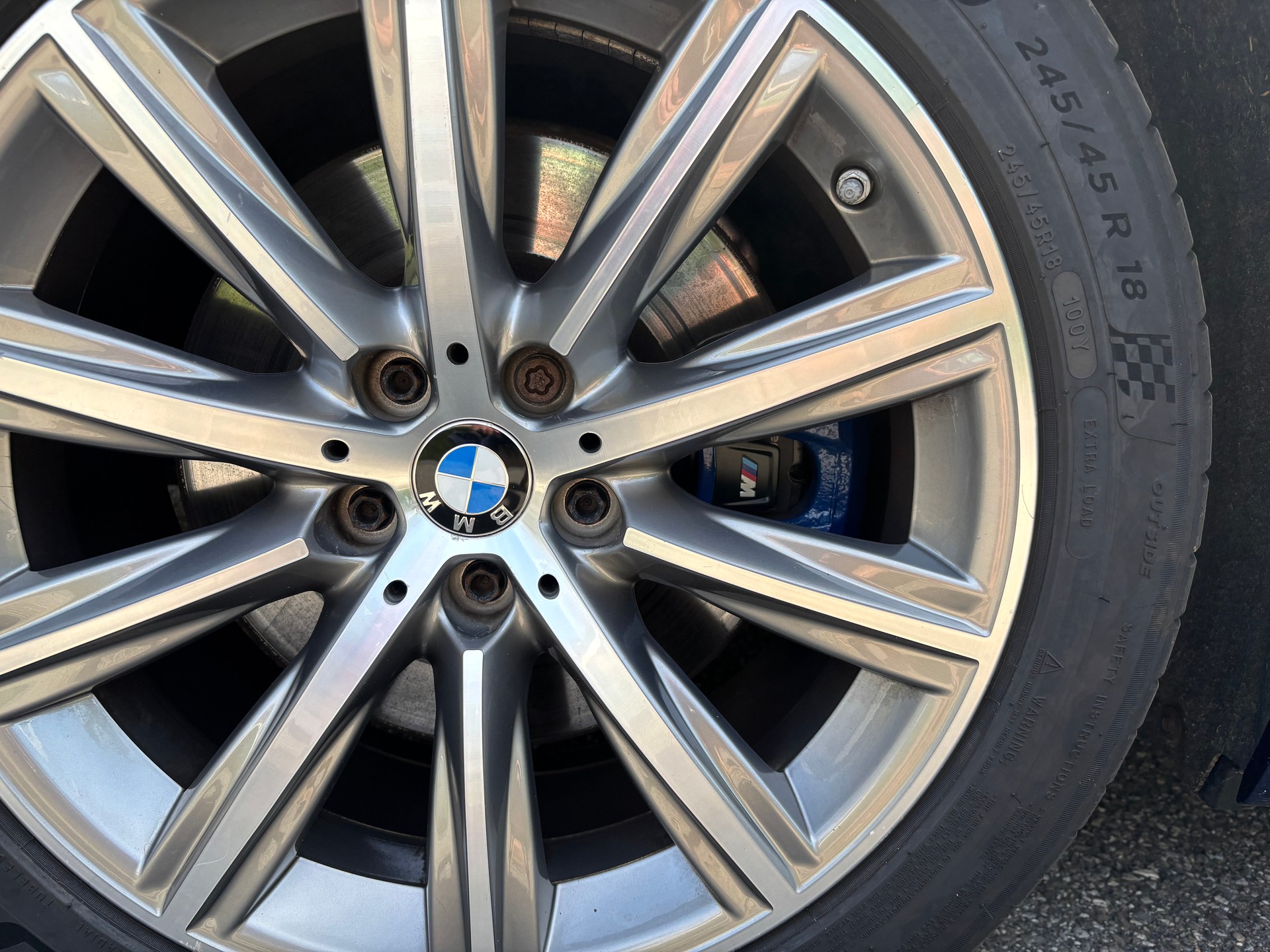 BMW 540i xDrive Sport Line-image-9