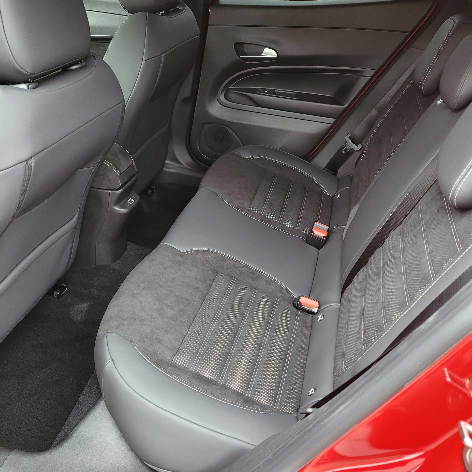 ALFA ROMEO Junior 1.2 48V Hybrid Q4 Sport Speciale-image-7