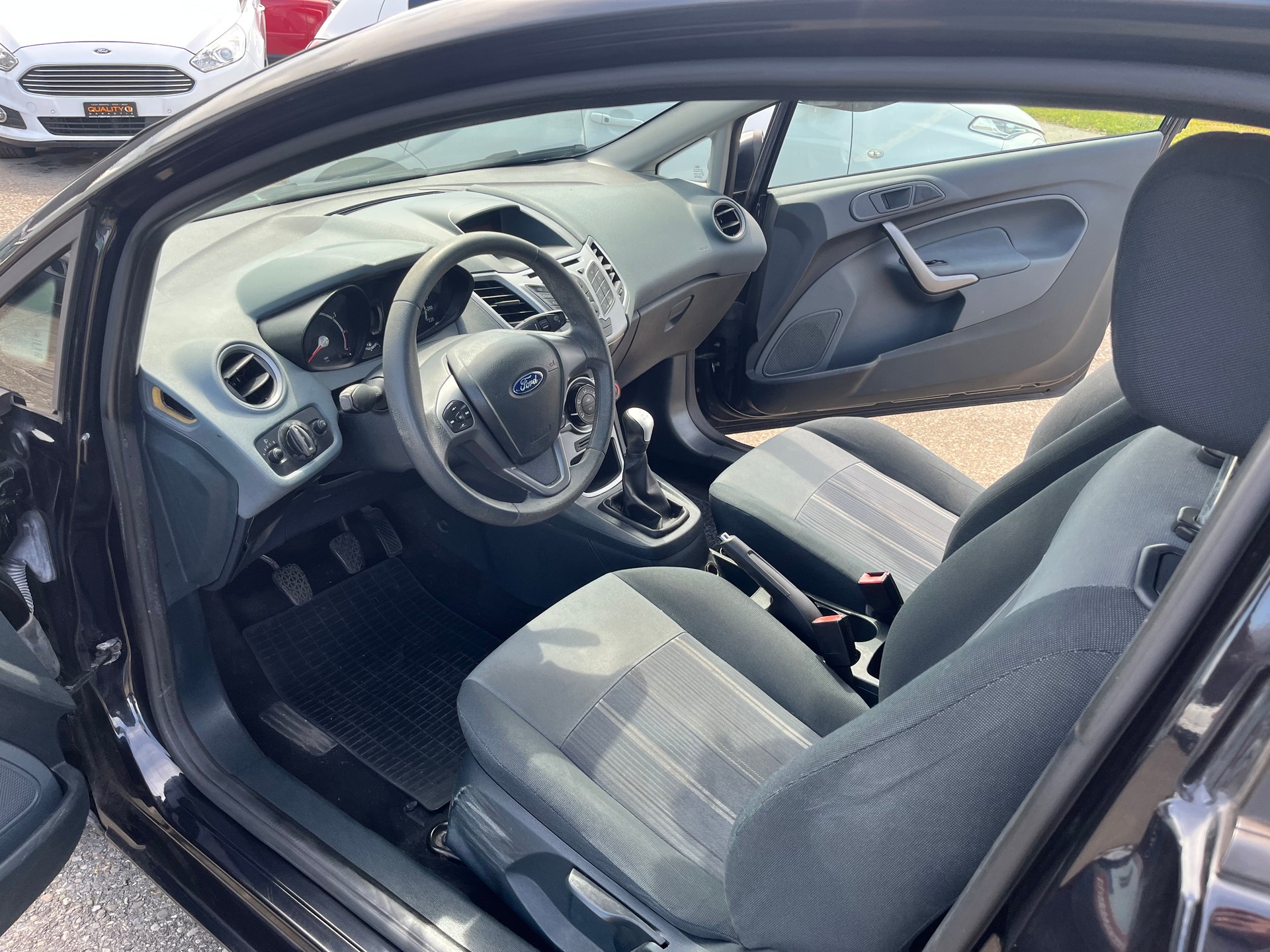 FORD Fiesta 1.25 16V Ambiente-image-6