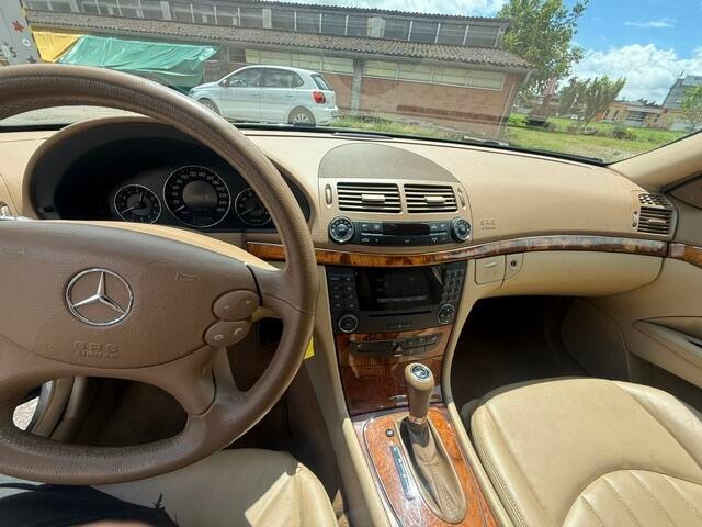 MERCEDES-BENZ E 280 Avantgarde 4Matic Automatic-image-6