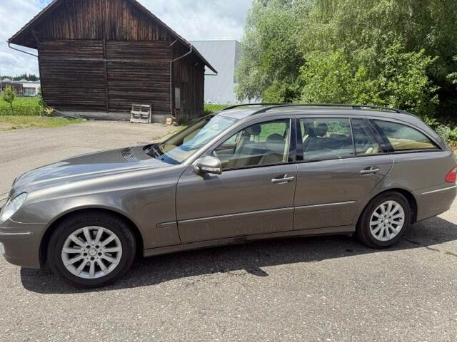 MERCEDES-BENZ E 280 Avantgarde 4Matic Automatic-image-2