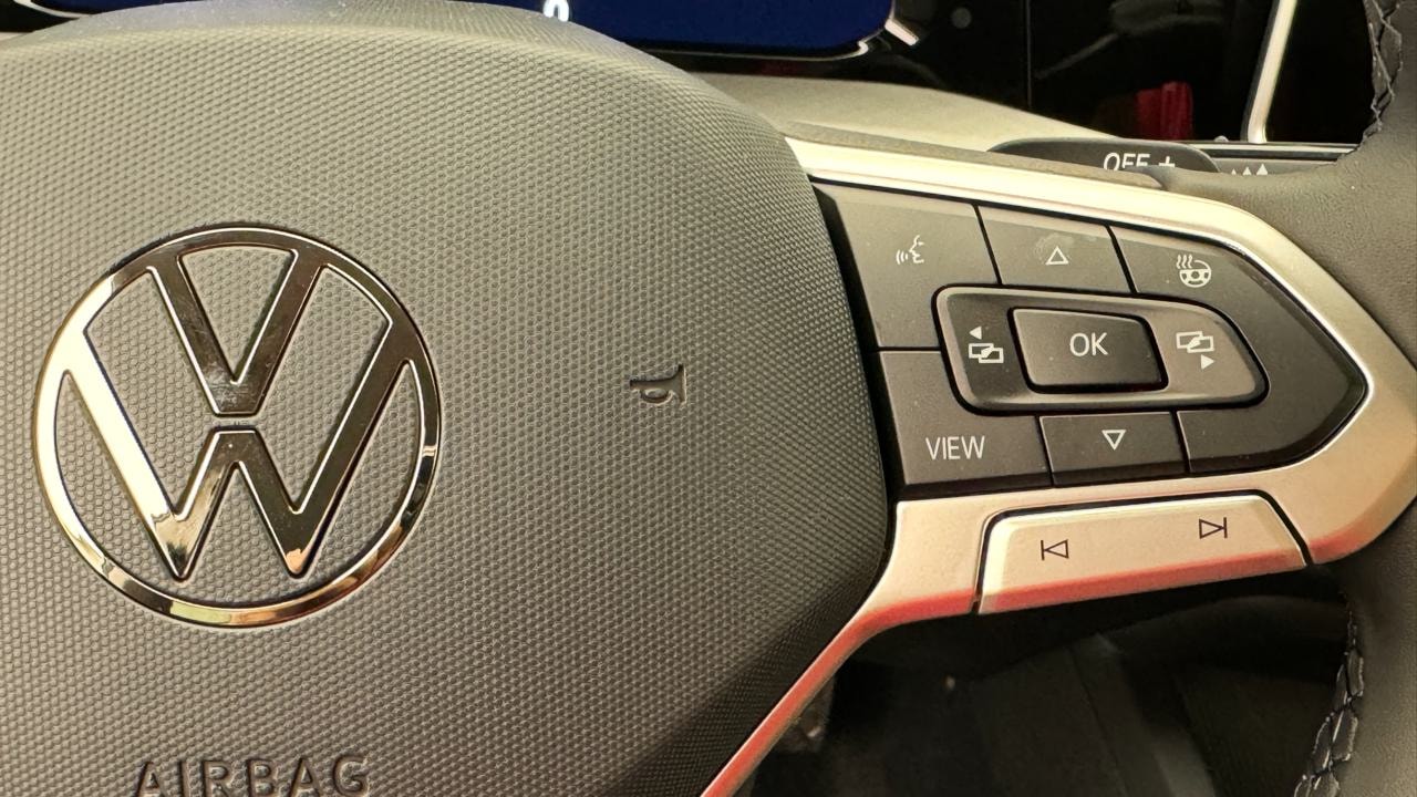 VW Golf VIII 1.5 TSI PHEV Limited-image-9