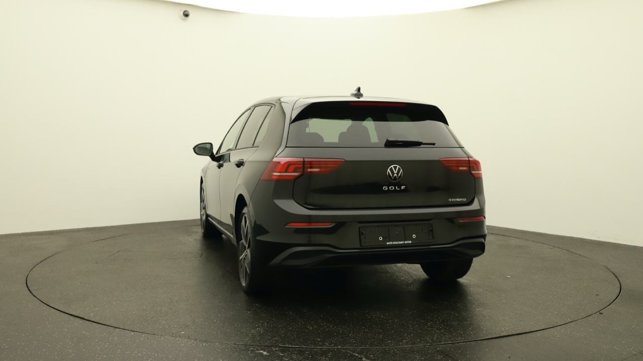 VW Golf VIII 1.5 TSI PHEV Limited-image-3