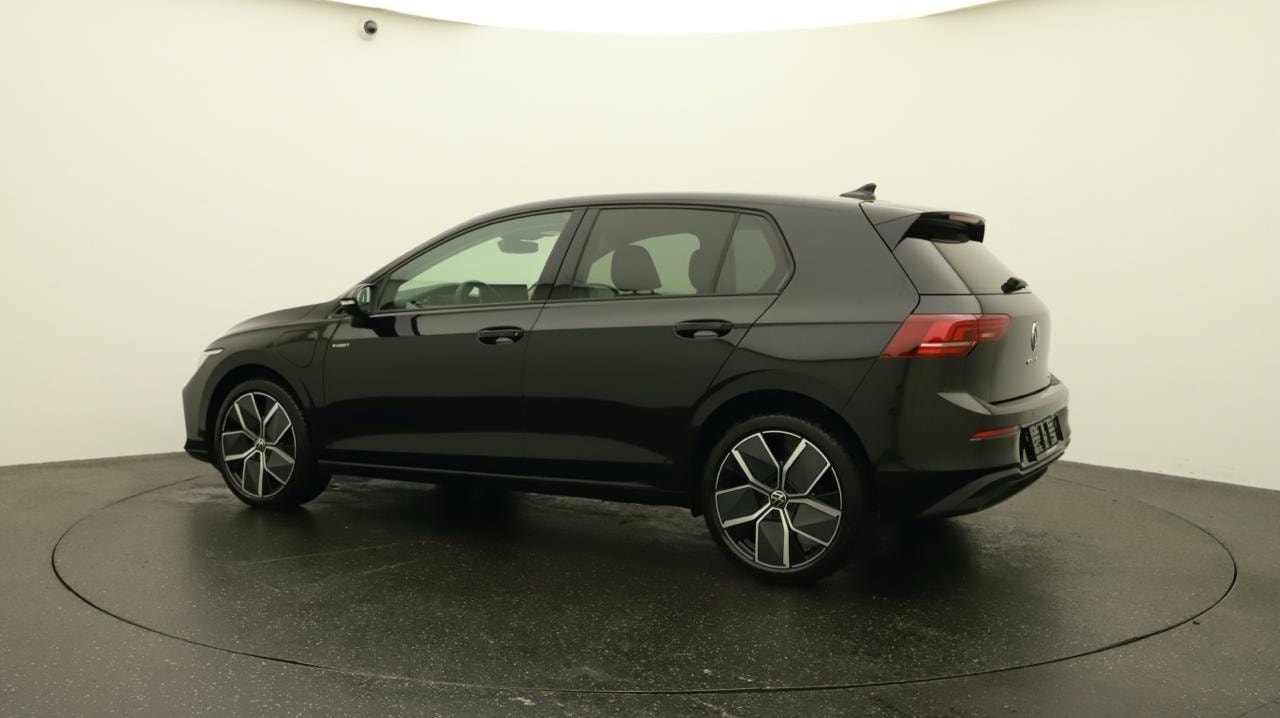 VW Golf VIII 1.5 TSI PHEV Limited-image-2