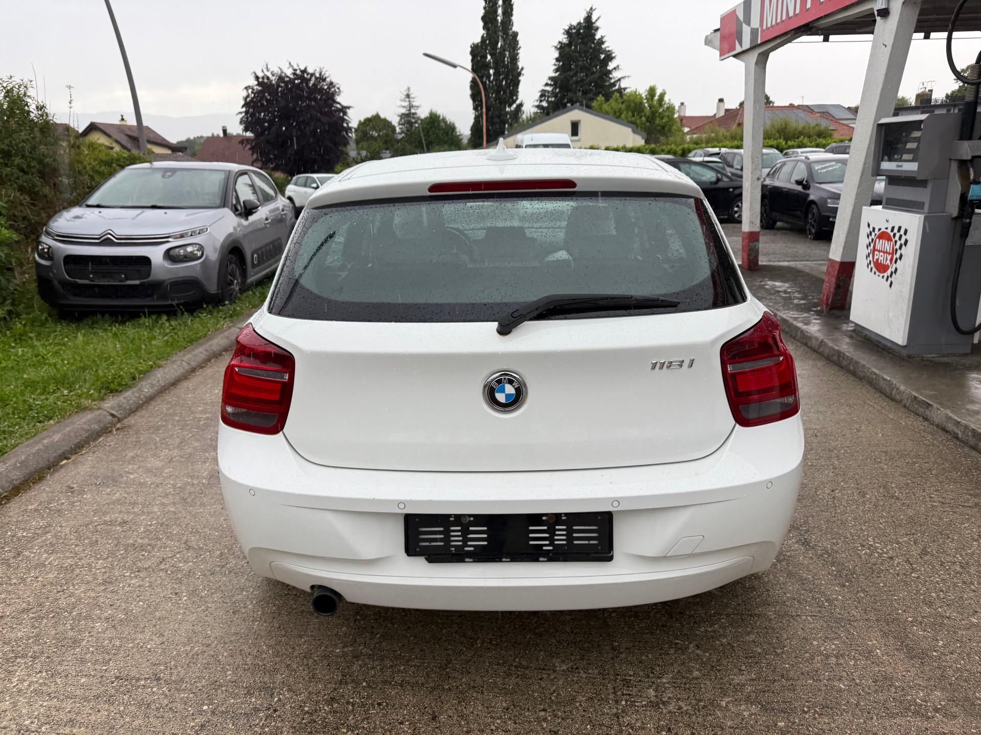 BMW 118i-image-3
