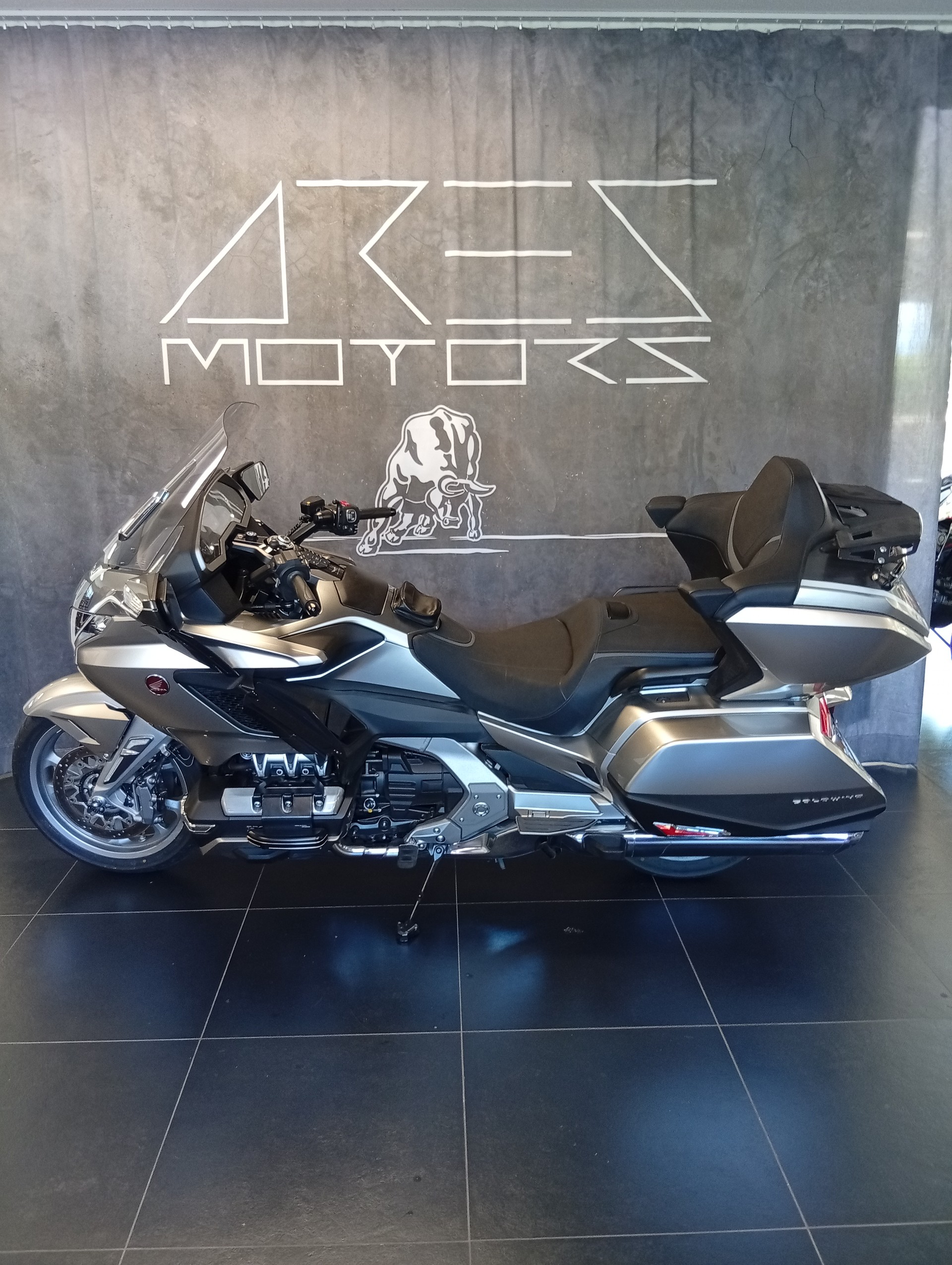 HONDA GL 1800 DA DCT Goldwing-showroom-element-3