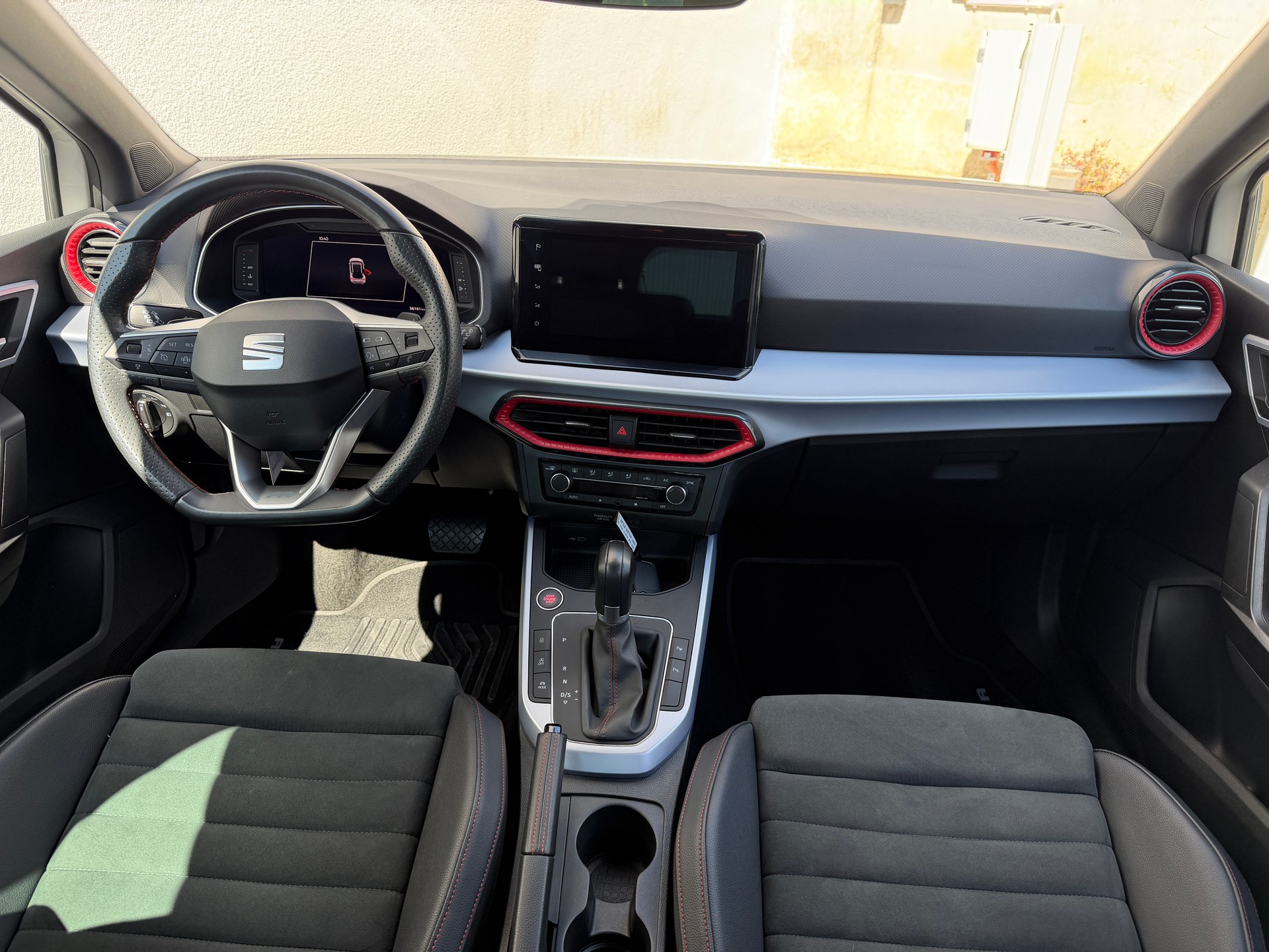 SEAT Arona 1.5 Eco TSI FR DSG-image-8