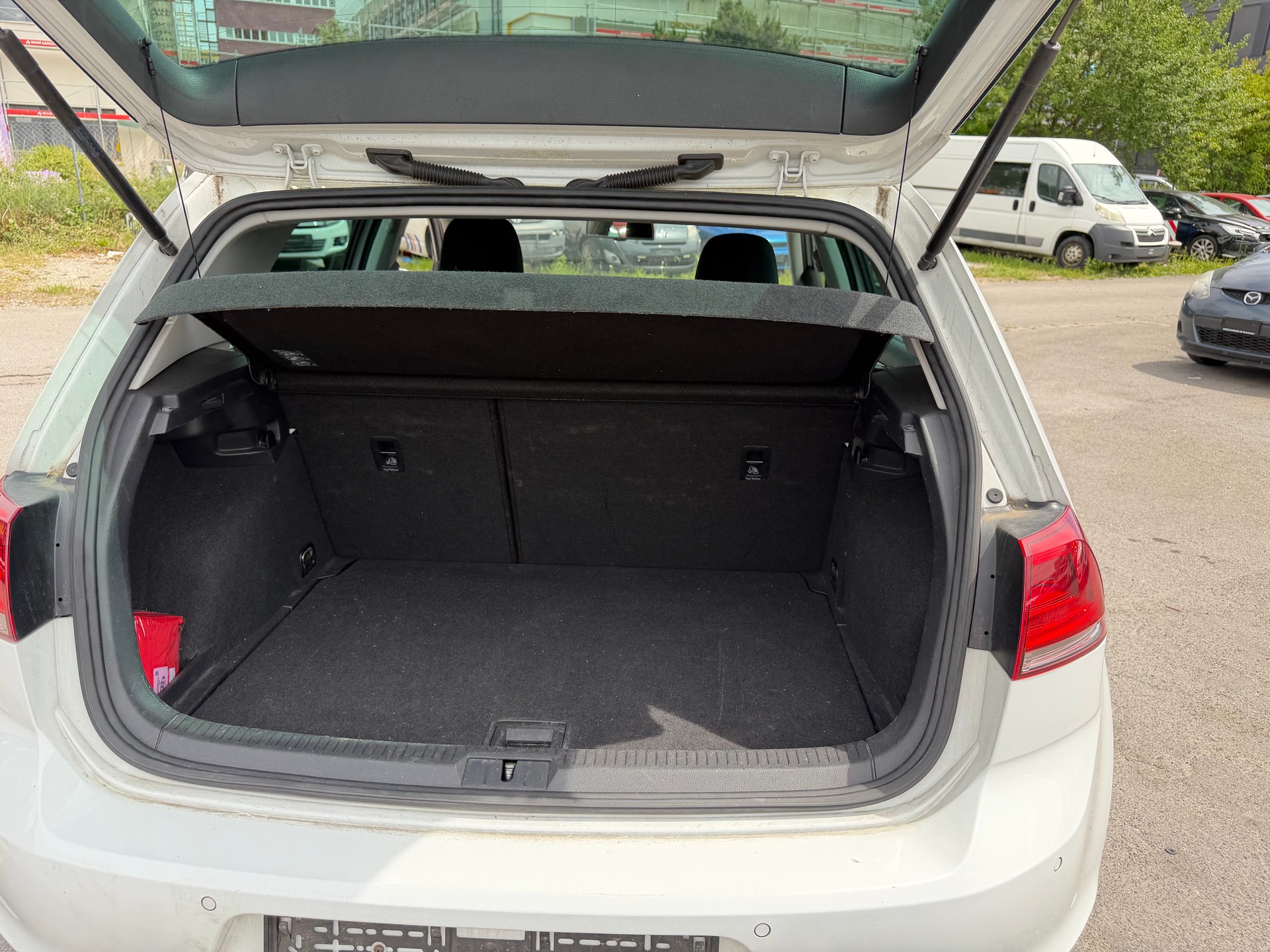 VW GOLF-image-11