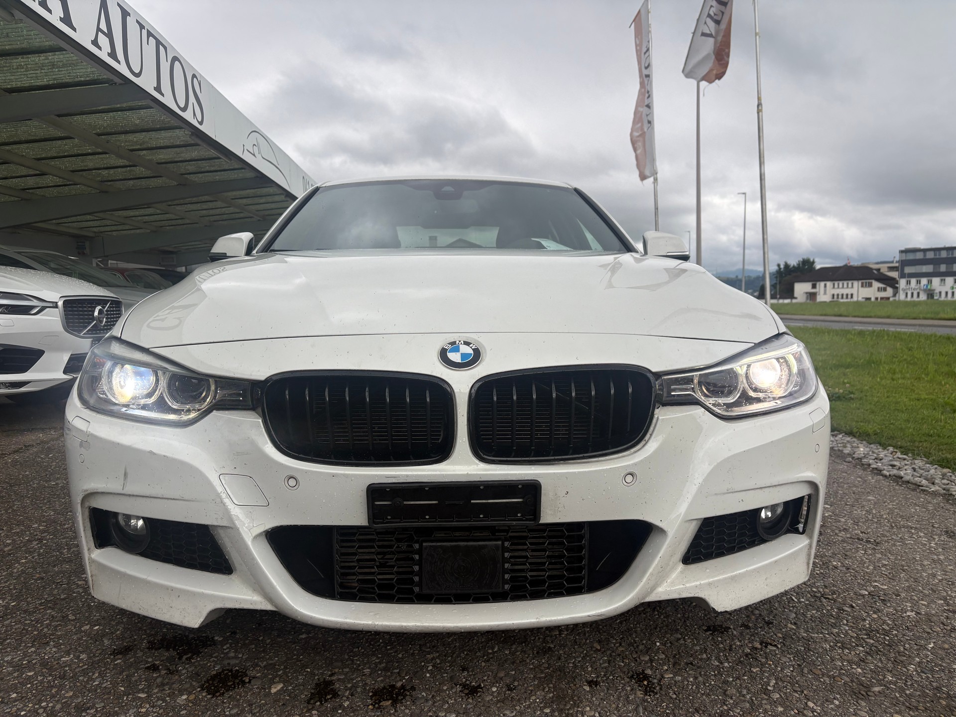 BMW 330d xDrive Modern Line Steptronic-image-1