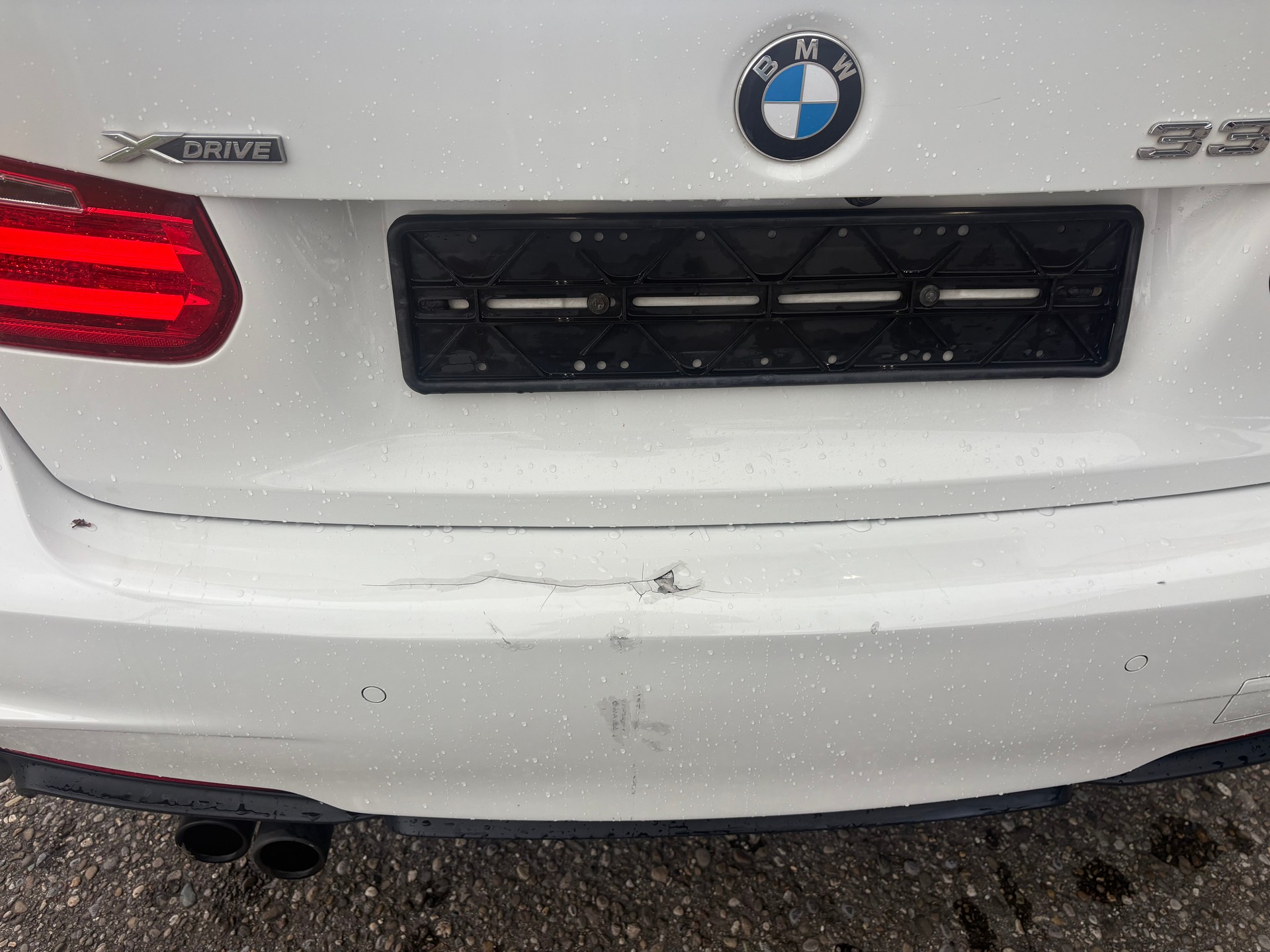BMW 330d xDrive Modern Line Steptronic-image-12