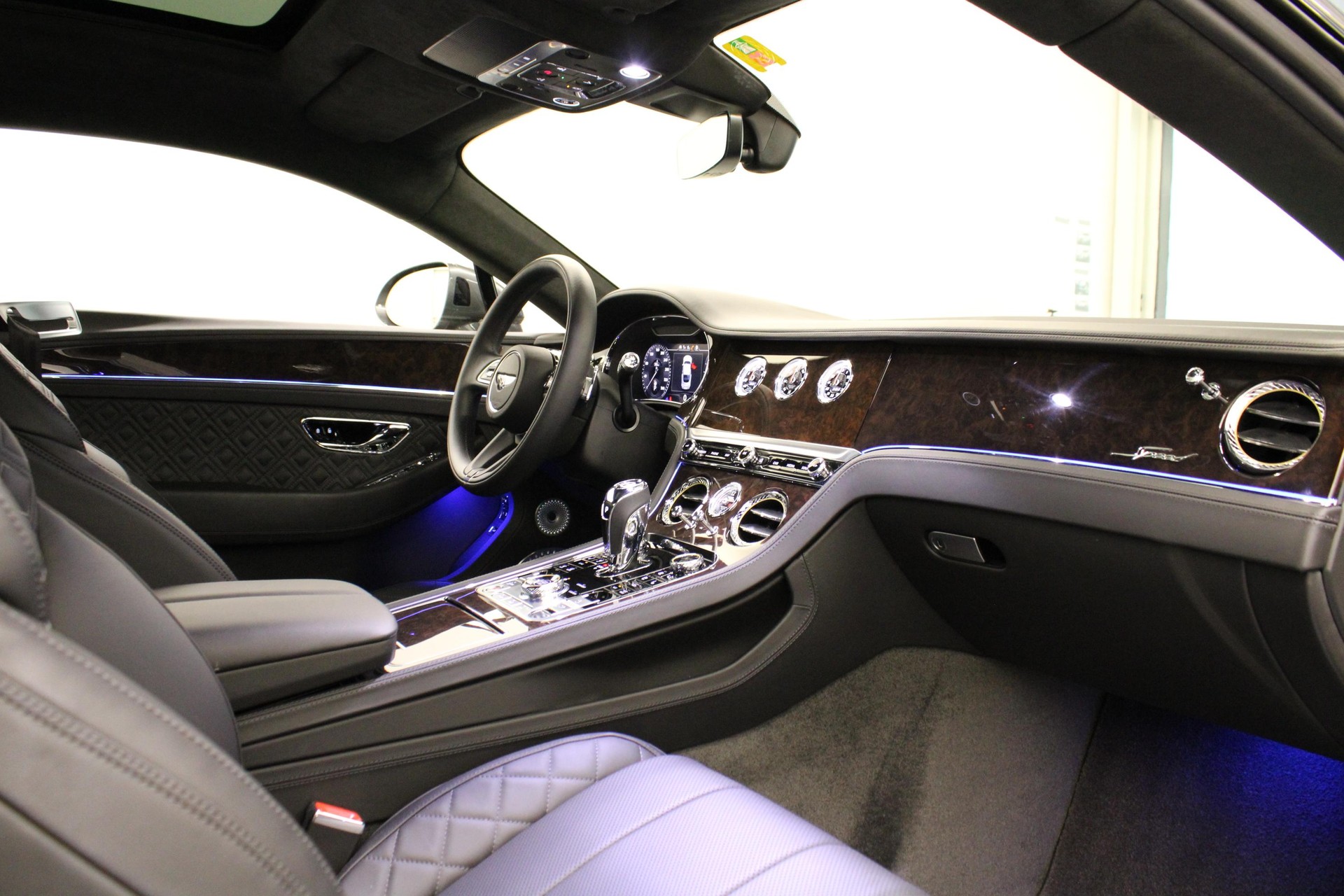 BENTLEY Continental GT 6.0 W12 Speed-image-17