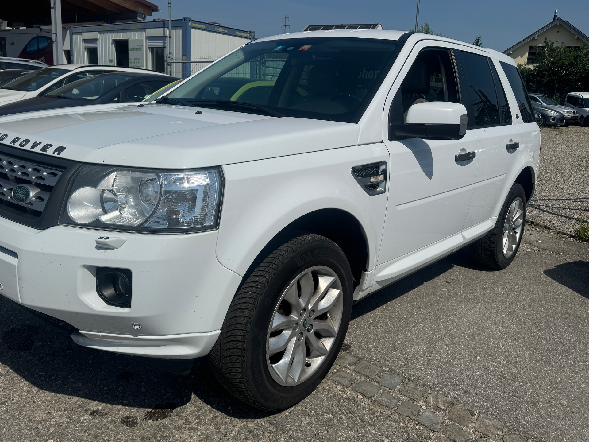 LAND ROVER Freelander 2.2 SD4 S Automatic-image-1