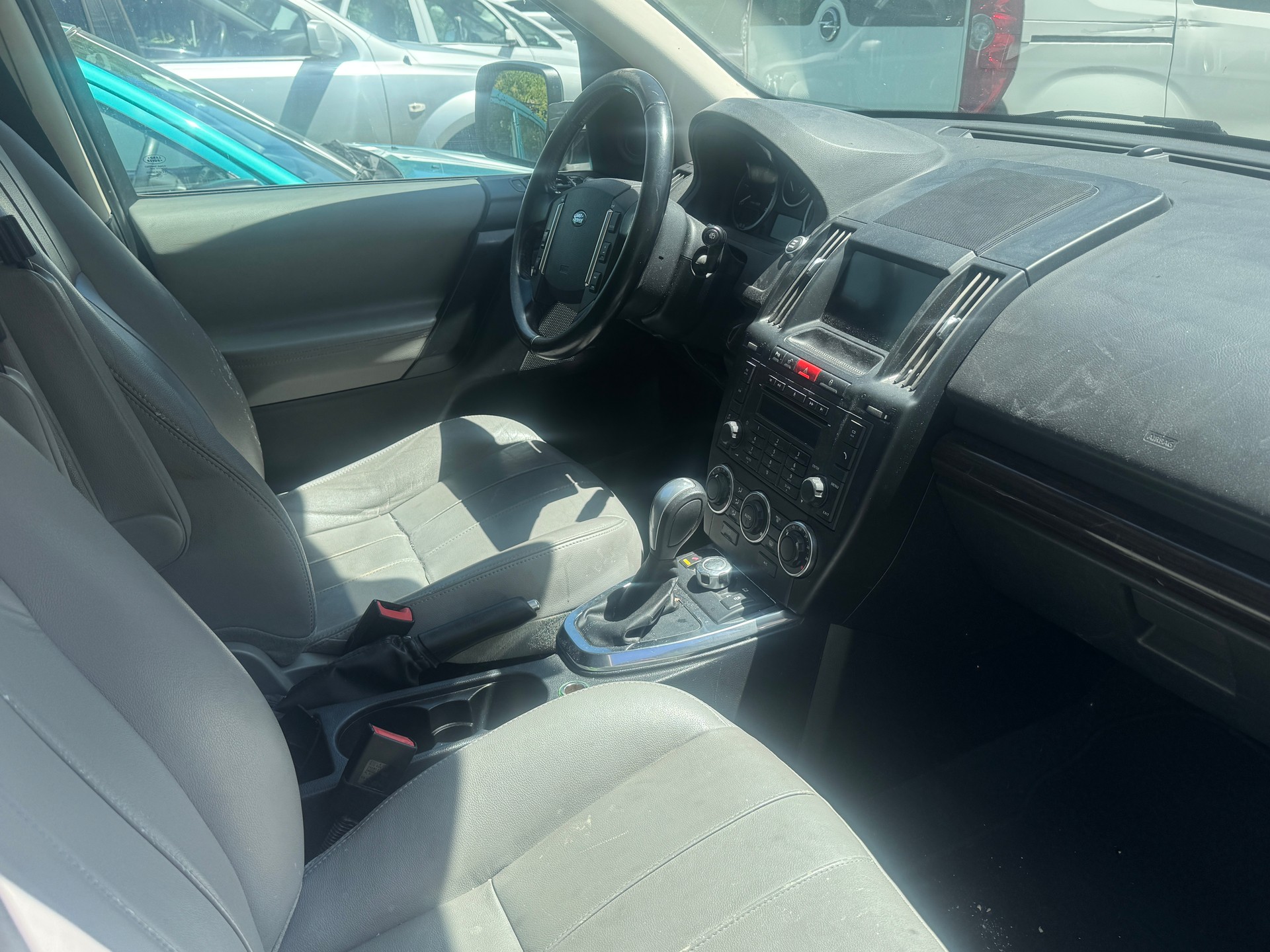 LAND ROVER Freelander 2.2 SD4 S Automatic-image-5