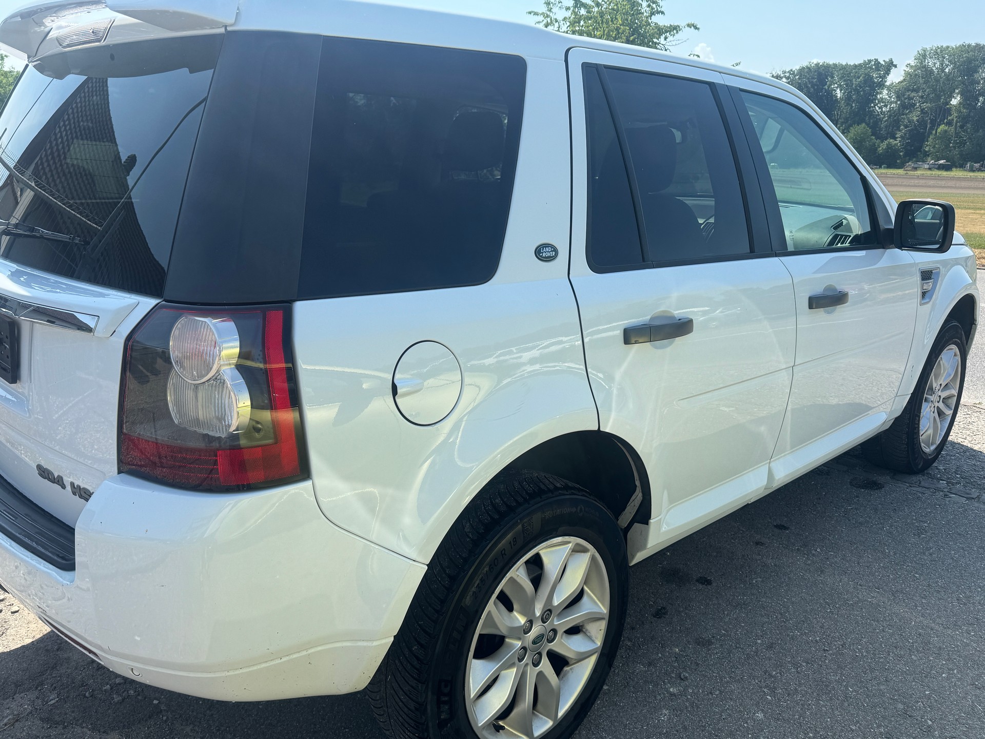 LAND ROVER Freelander 2.2 SD4 S Automatic-image-4
