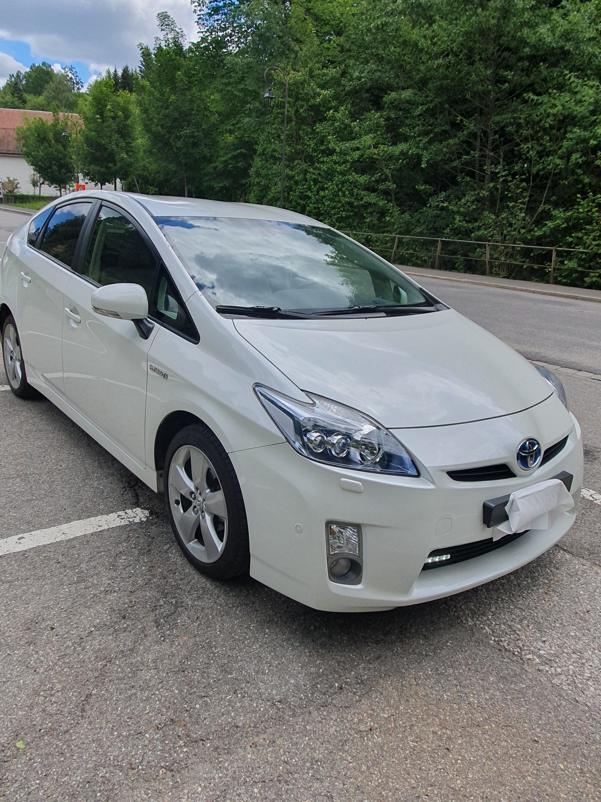 TOYOTA 1.8 VVTi HSD Sol-image-1
